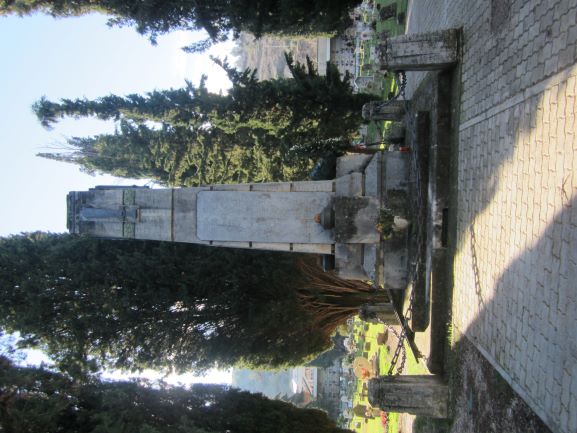 monumento ai caduti - a pilastro - ambito abruzzese (prima metà XX secolo)