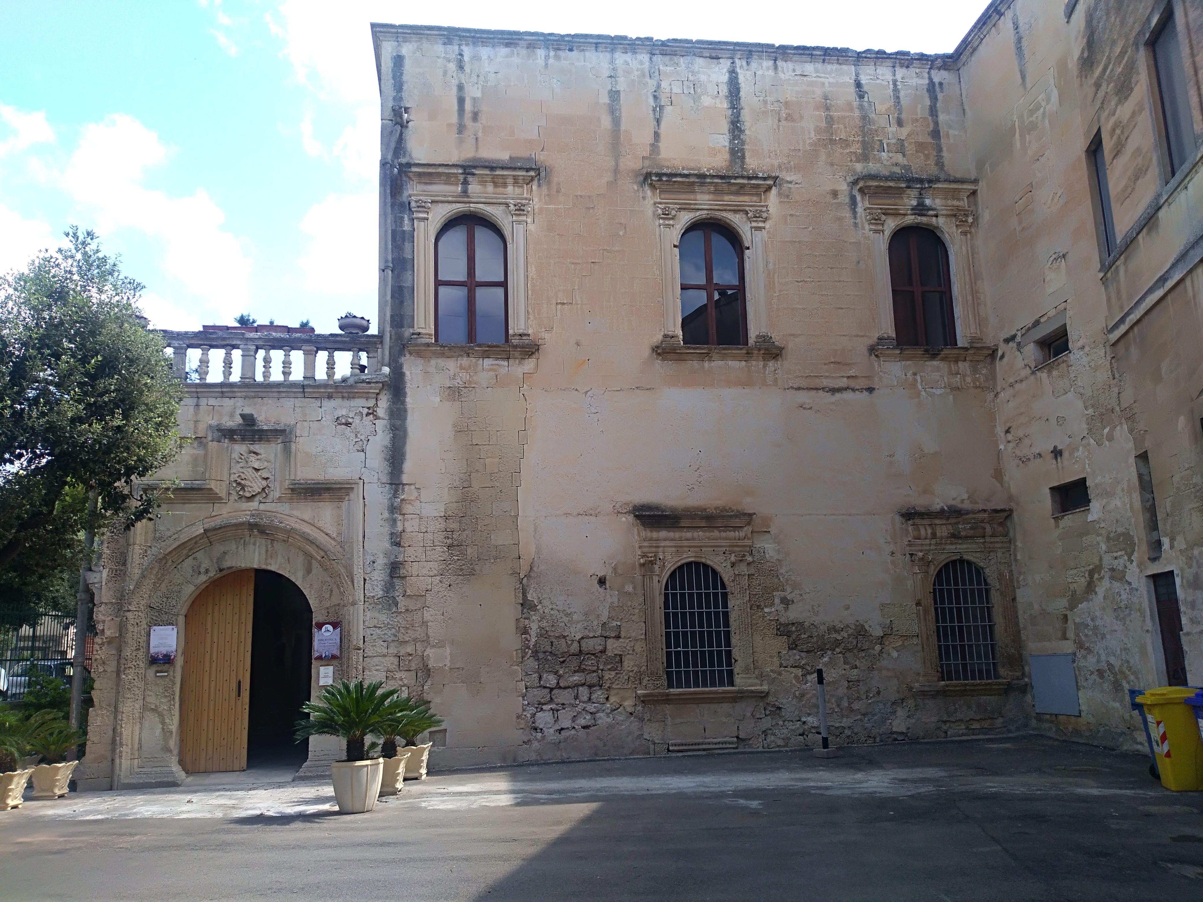 Villa di Fulgenzio della Monica (villa) - Lecce (LE)  (XVI)
