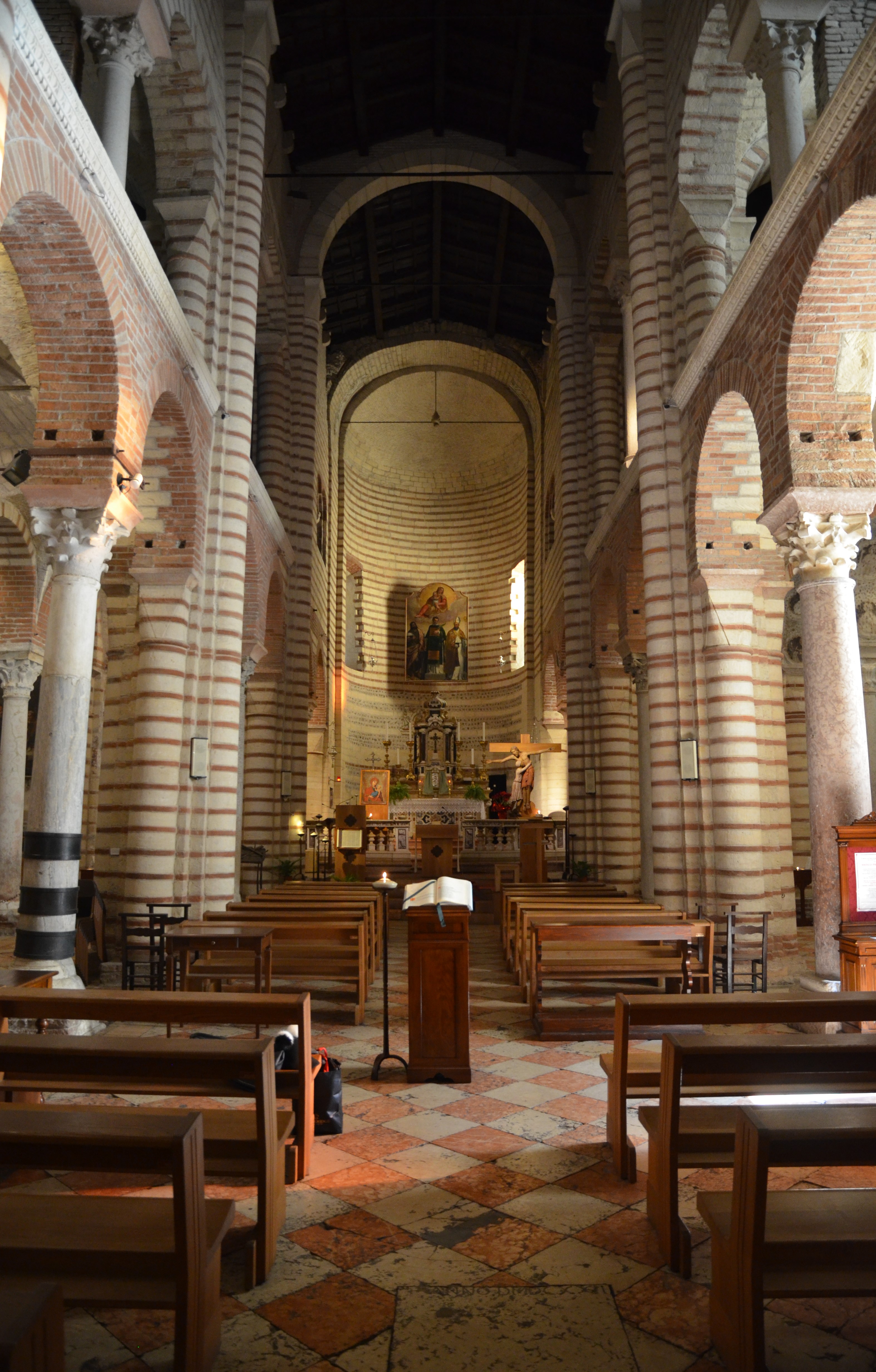 Chiesa di San Lorenzo (basilica, rettoriale) - Verona (VR) 