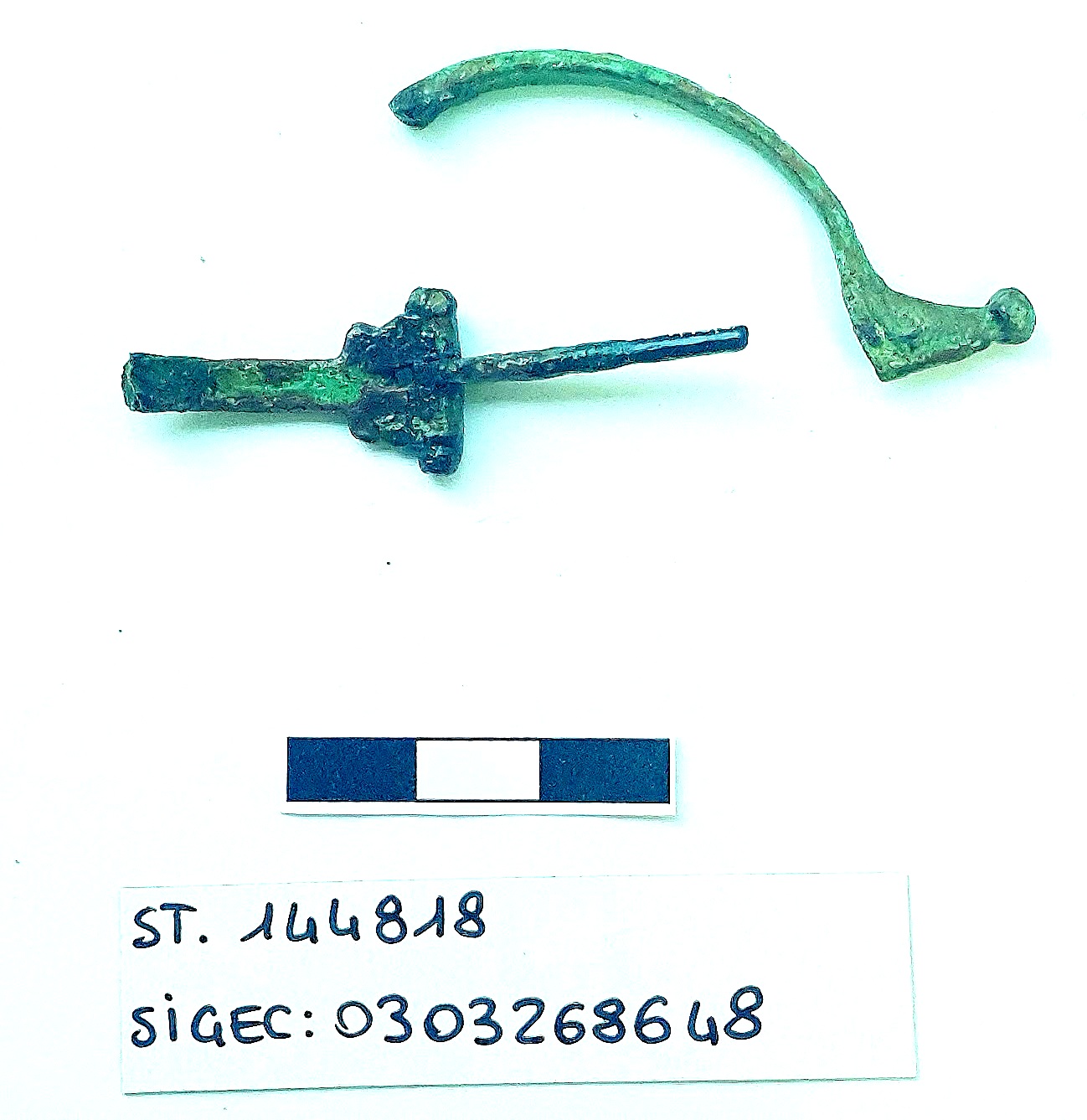 fibula, fibula in bronzo tipo Aucissa (Età romana)