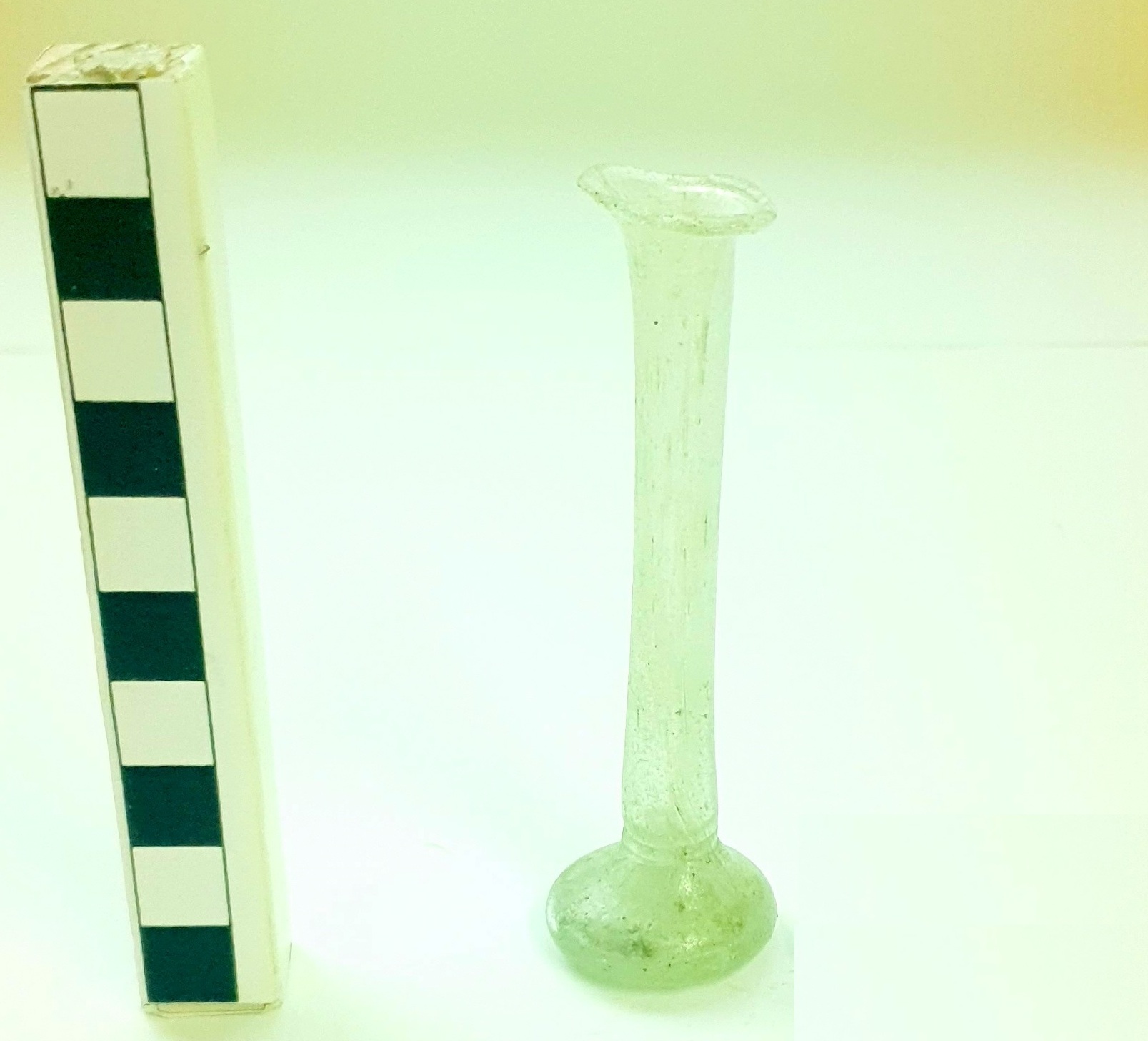 balsamario, vetro tipo De Tomaso 33 (Età romana)