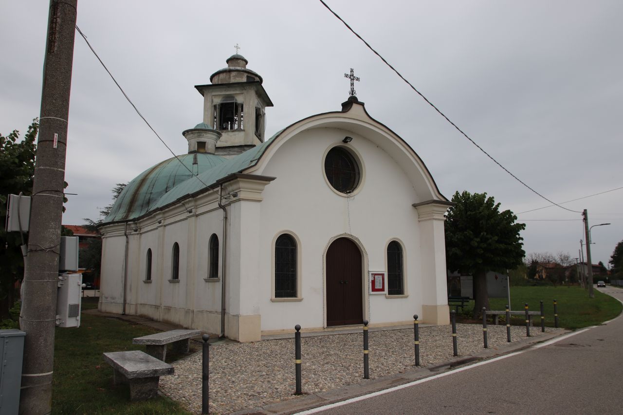 Chiesa della Sacra Famiglia (chiesa) - Oleggio (NO)  (XIX; XX)