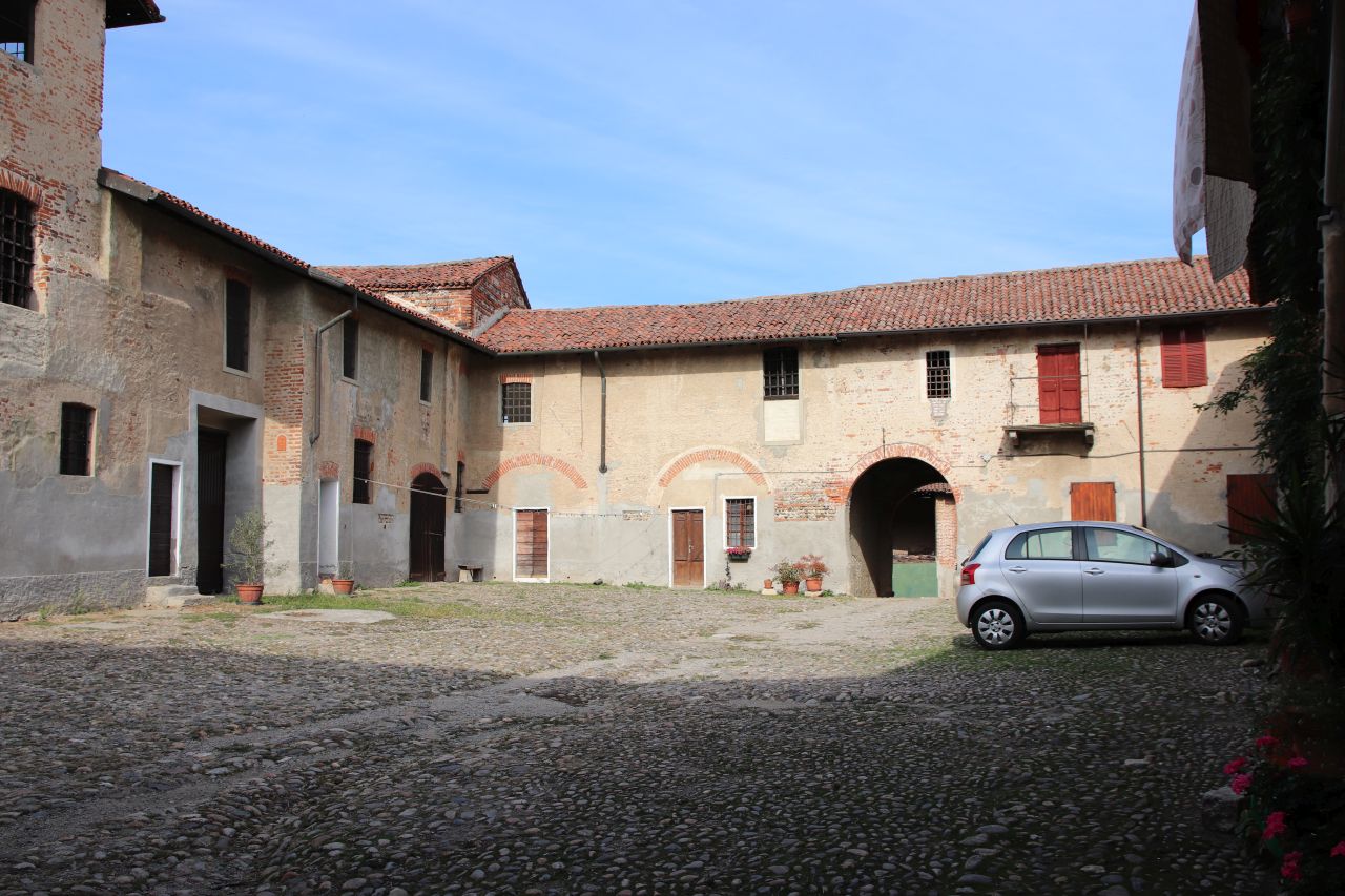 Casa Barbieri (convento) - Bellinzago Novarese (NO)  (XII; XVII; XVIII; XIX)