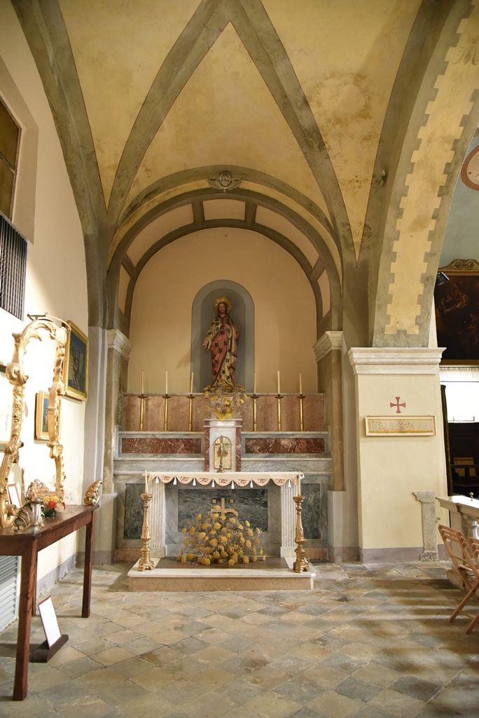 Chiesa parrocchiale di San Genuario (chiesa) - Crescentino (VC)  <br>Condizioni d'uso: <a class='link-esterno' href='https://docs.italia.it/italia/icdp/icdp-pnd-circolazione-riuso-docs/it/v1.0-giugno-2022/testo-etichetta-BCS.html' target='_bcs'>Beni Culturali Standard (BCS)</a>