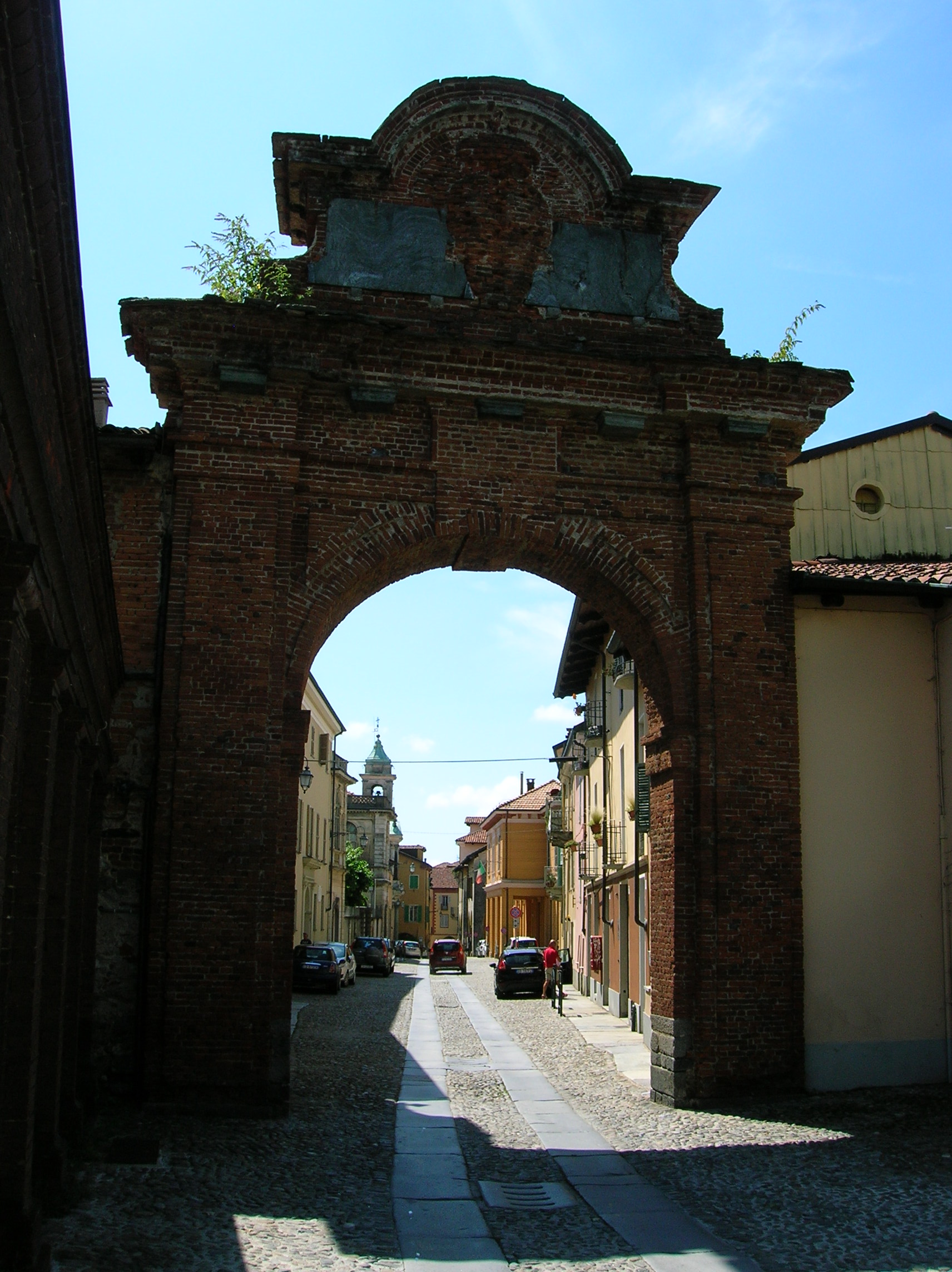 Porta della cinta di Piazzo detta della Torrazza (porta) - Biella (BI) 