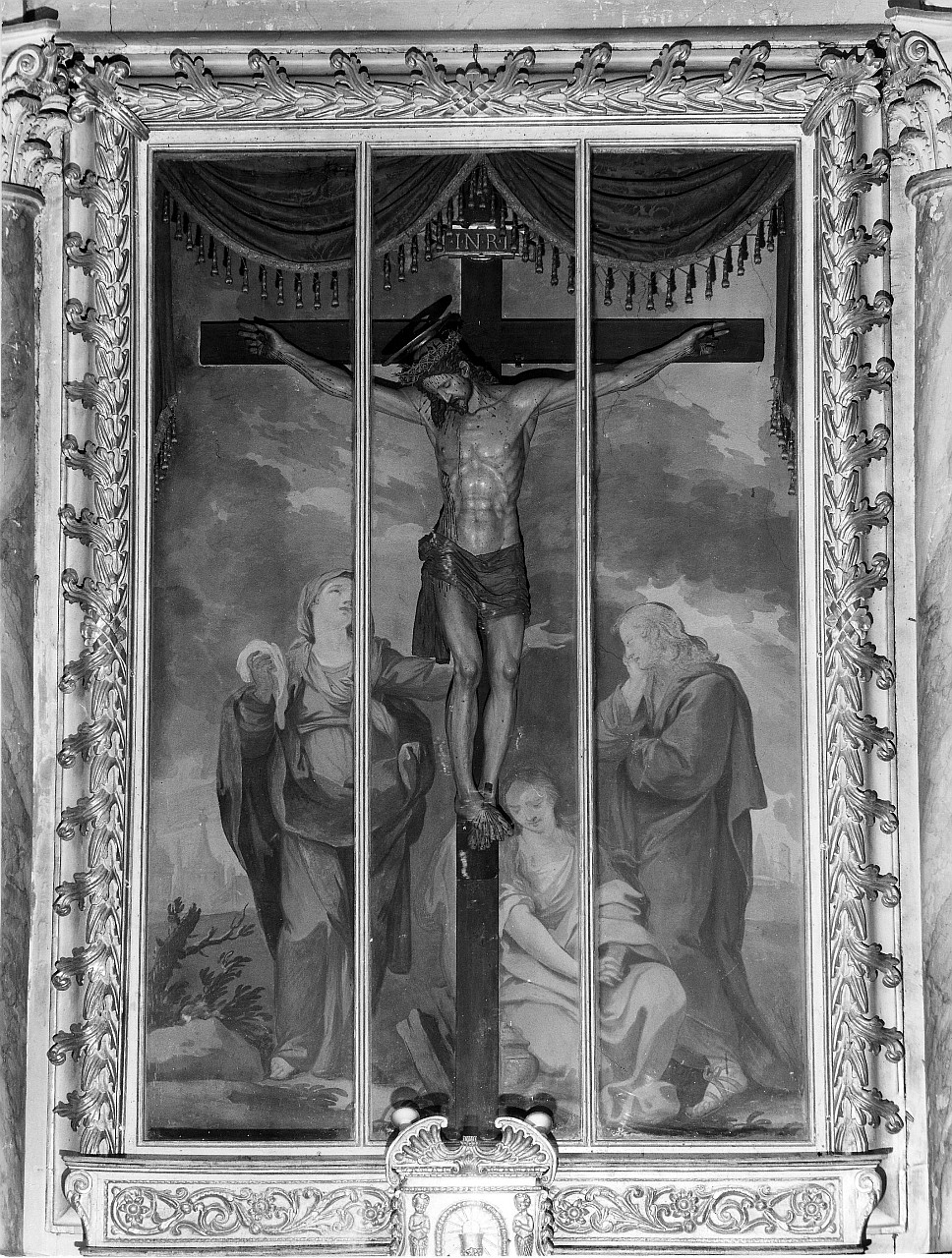 Madonna, San Giovanni Evangelista e Santa Maria Maddalena dolenti (dipinto) di Meucci Vincenzo (sec. XVIII)