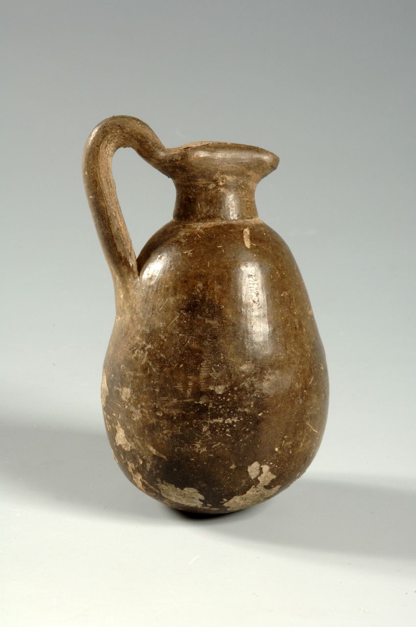 oinochoe (Cypro-Archaic I-II)