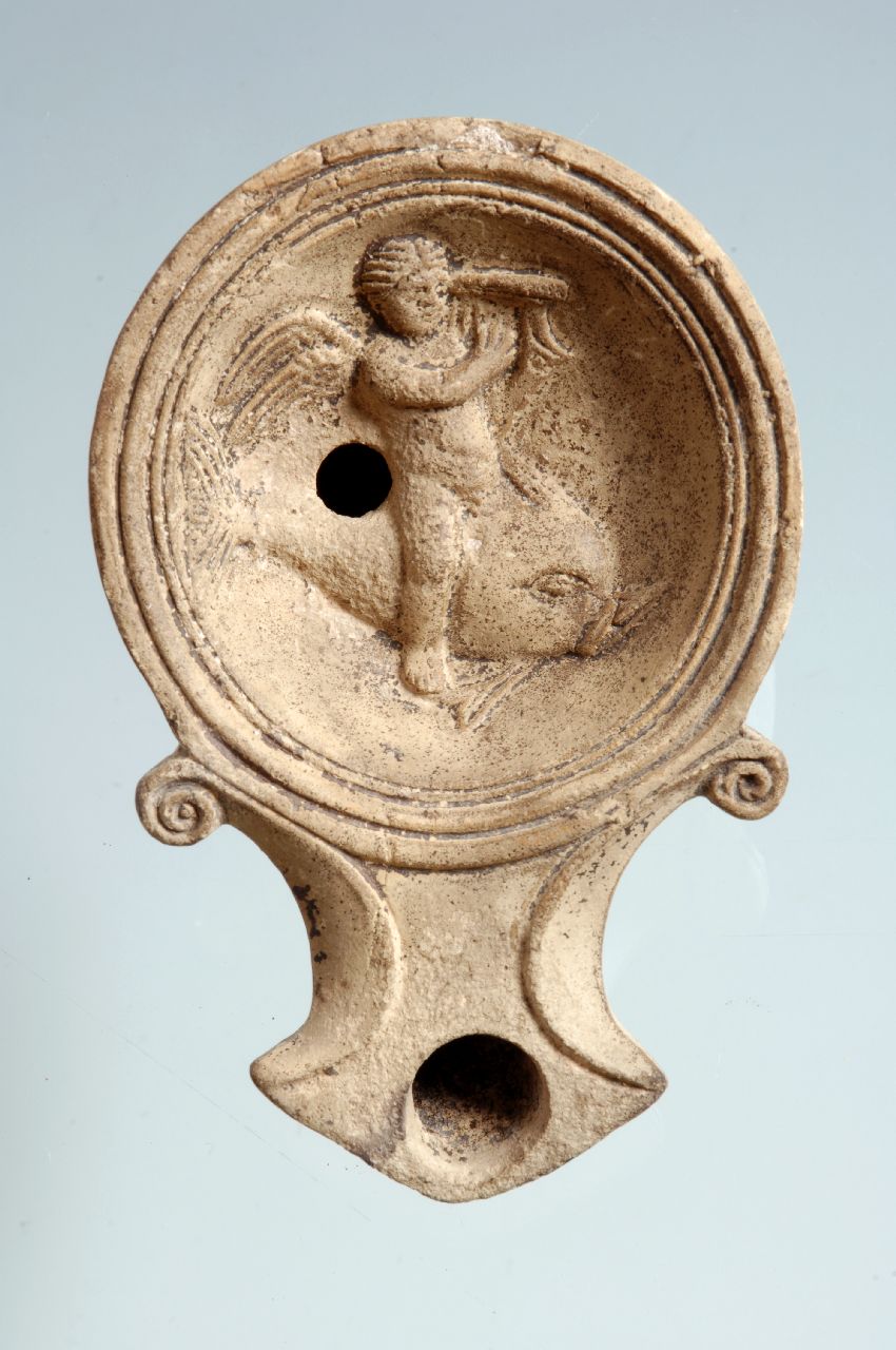 lucerna a volute, Loeschcke IB (prima metà I d.C)