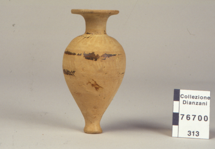 aryballos piriforme (fine Sec. VII a.C)