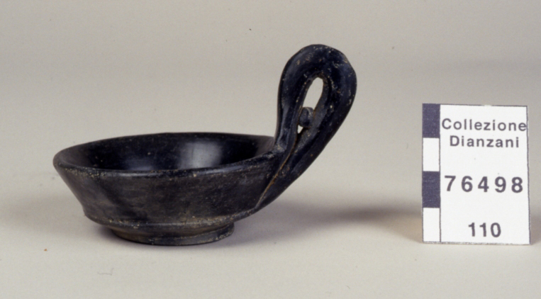 kyathos miniaturistico, Rasmussen tipo 1e (Sec. VI a.C)