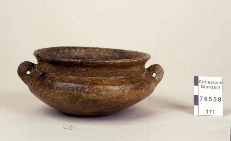 coppa carenata (Sec. VII a.C)