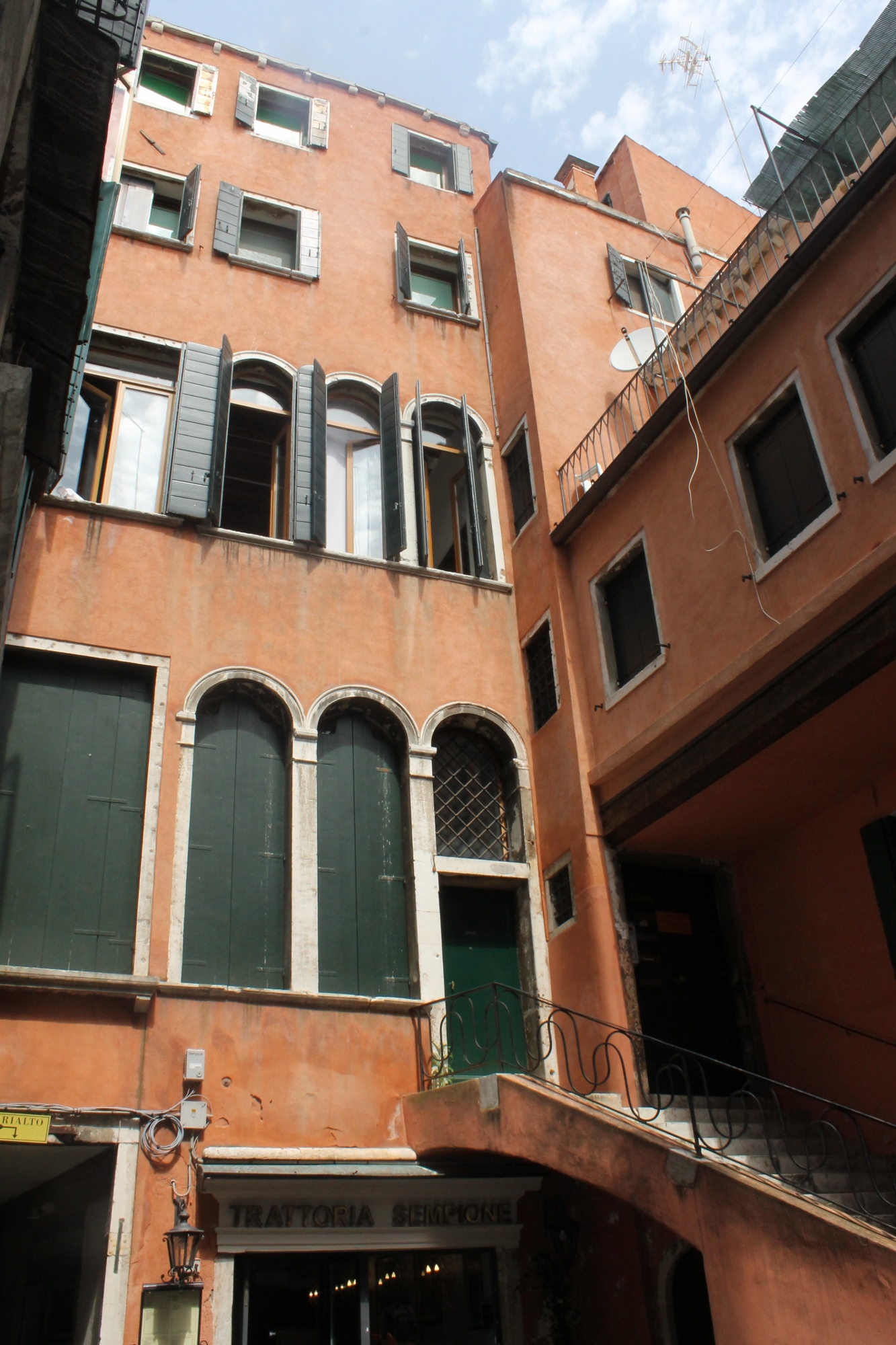 palazzo - Venezia (VE)  (XVI, prima metà)