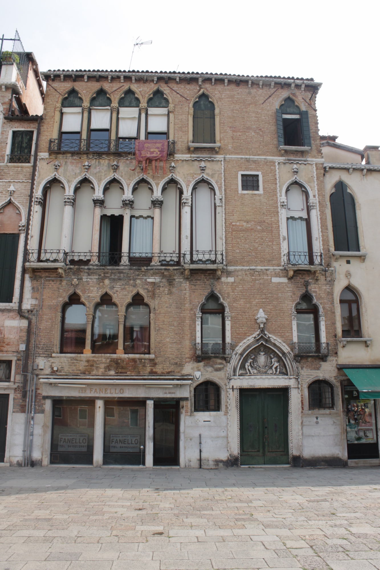 Donà (palazzo) - Venezia (VE)  (XV)