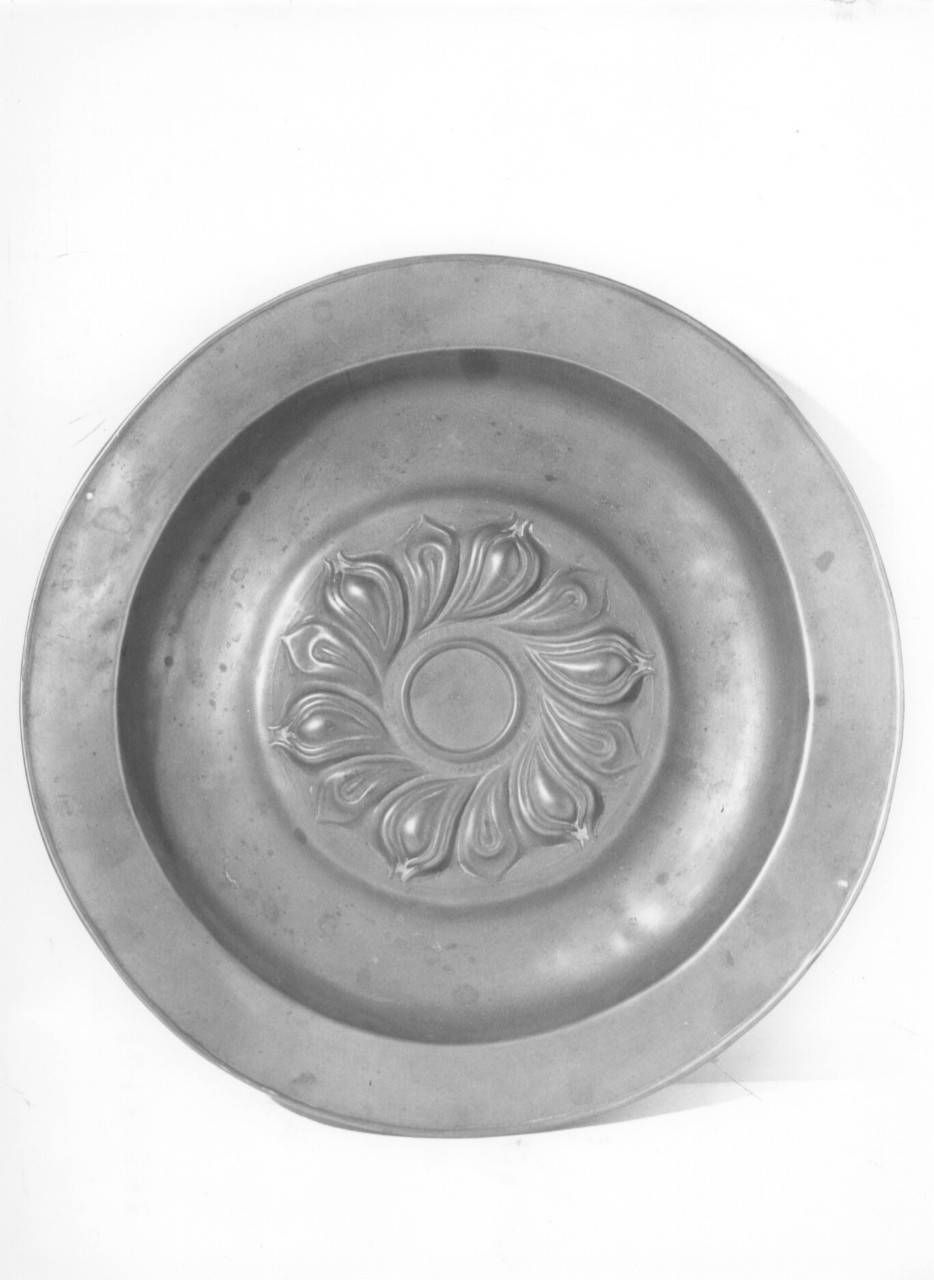 motivo decorativo (piatto) - artigianato toscano (metà sec. XVI)