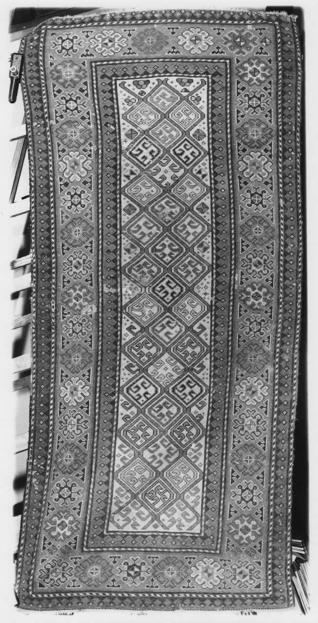 motivi decorativi geometrici e vegetali stilizzati (tessuto) - manifattura caucasica (fine sec. XIX)