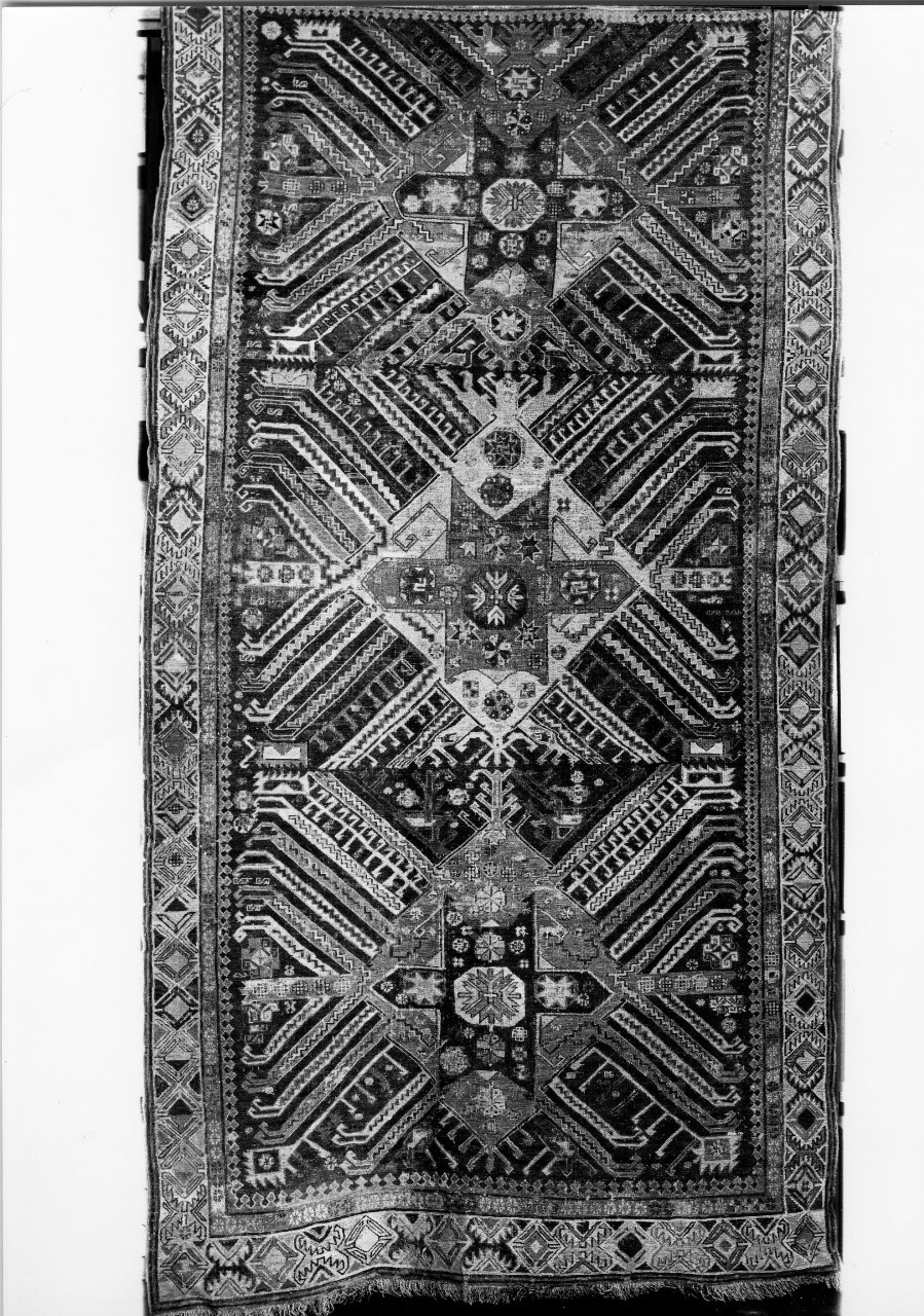 motivi decorativi geometrici e vegetali stilizzati (tappeto) - manifattura caucasica (primo quarto sec. XIX)