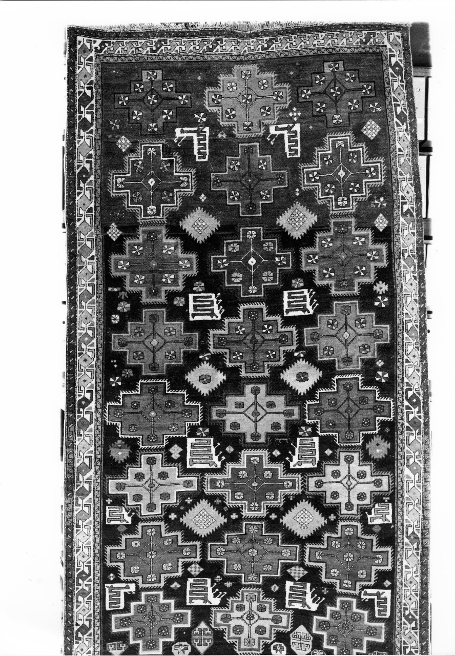motivi decorativi geometrici e vegetali stilizzati (tappeto) - manifattura caucasica (primo quarto sec. XX)