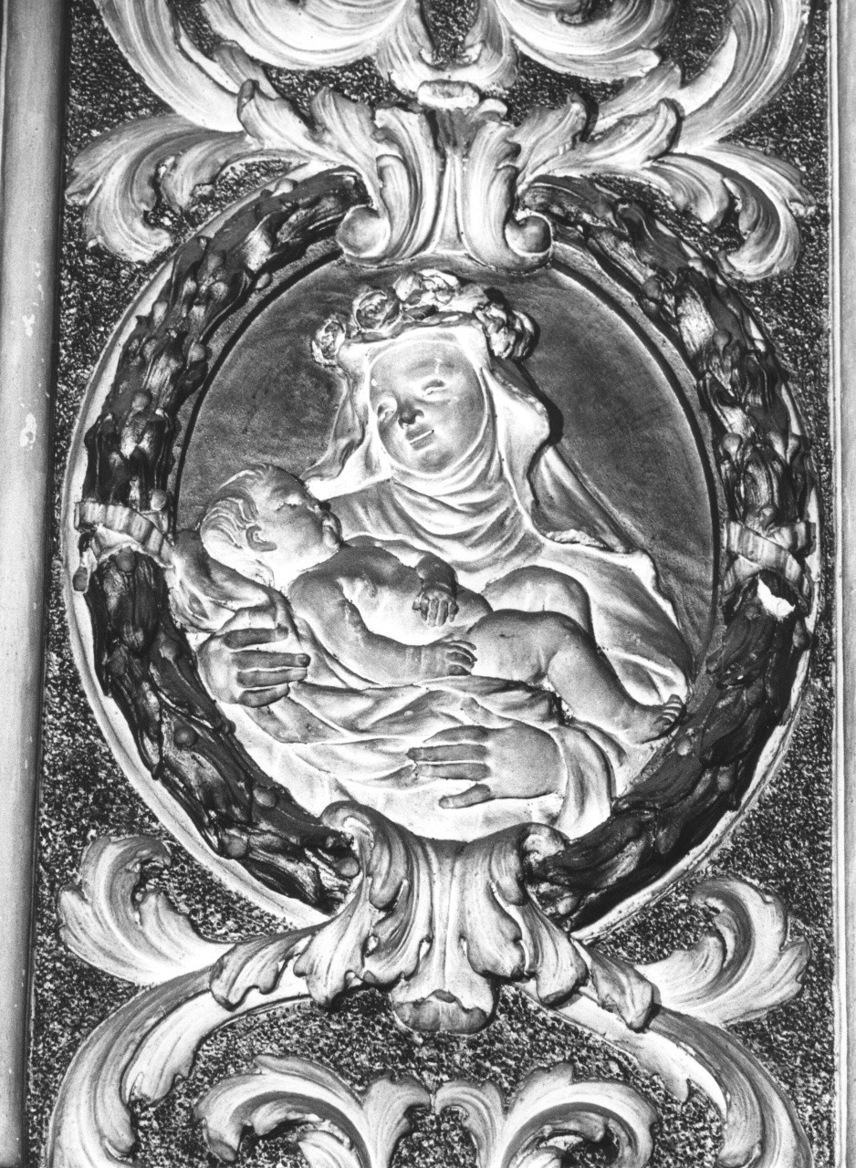 Santa Rosa da Lima con Gesù Bambino (rilievo) di Ciceri Giovan Battista (attribuito) (fine sec. XVII)