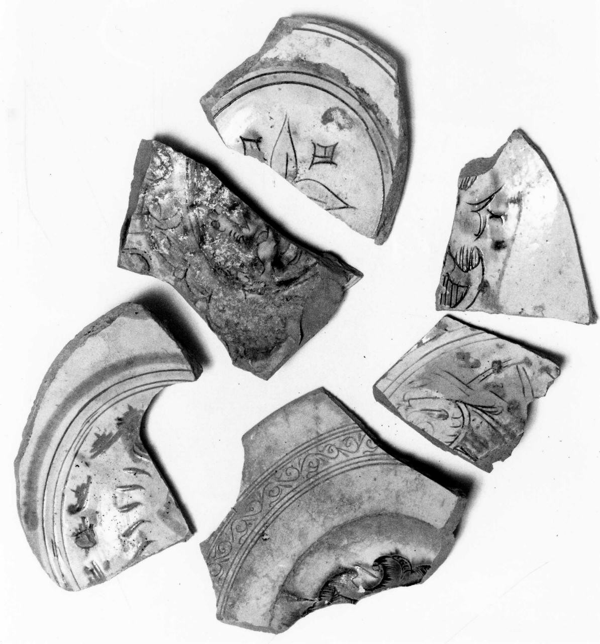 vasellame, frammento - bottega toscana (secc. XV/ XVI)
