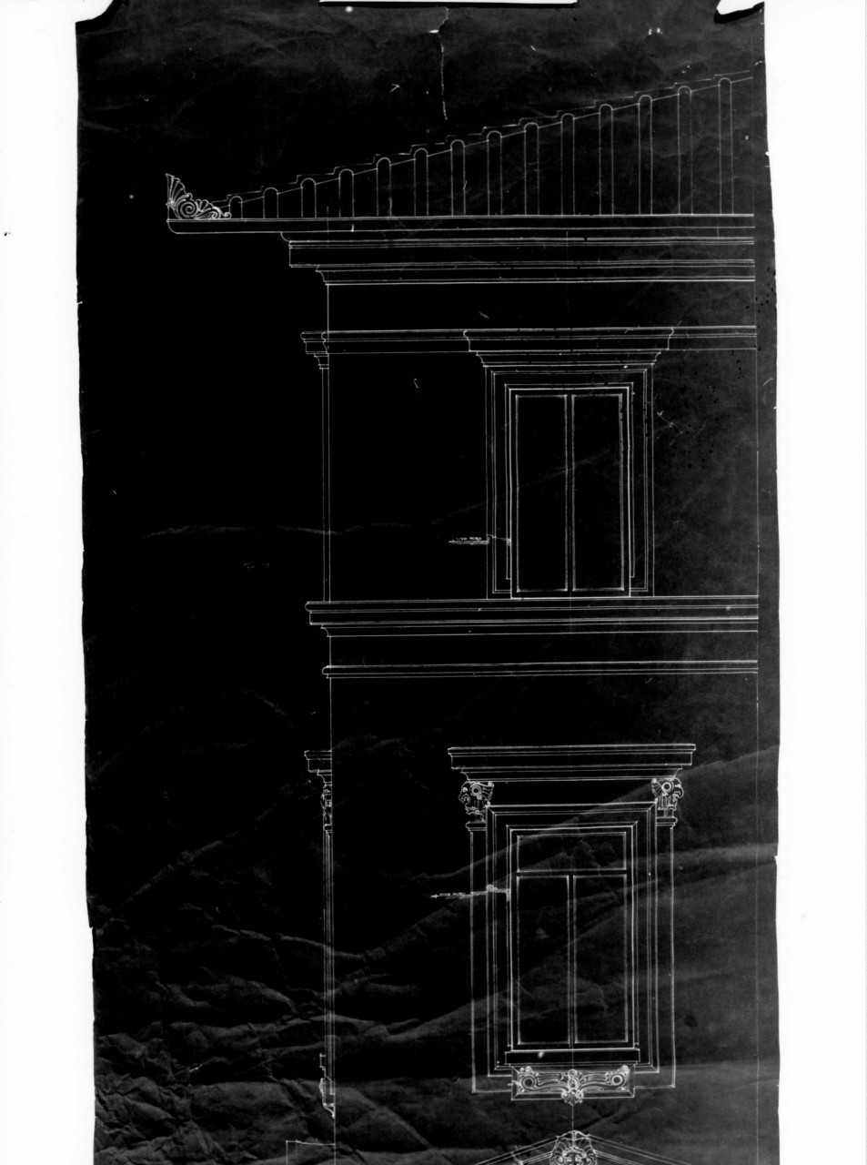 sede del Banco di Roma a Lucca: dettaglio in scala 1:10 della facciata d'ingresso (stampa) di Brizzi Raffaello (e aiuti) (sec. XX)