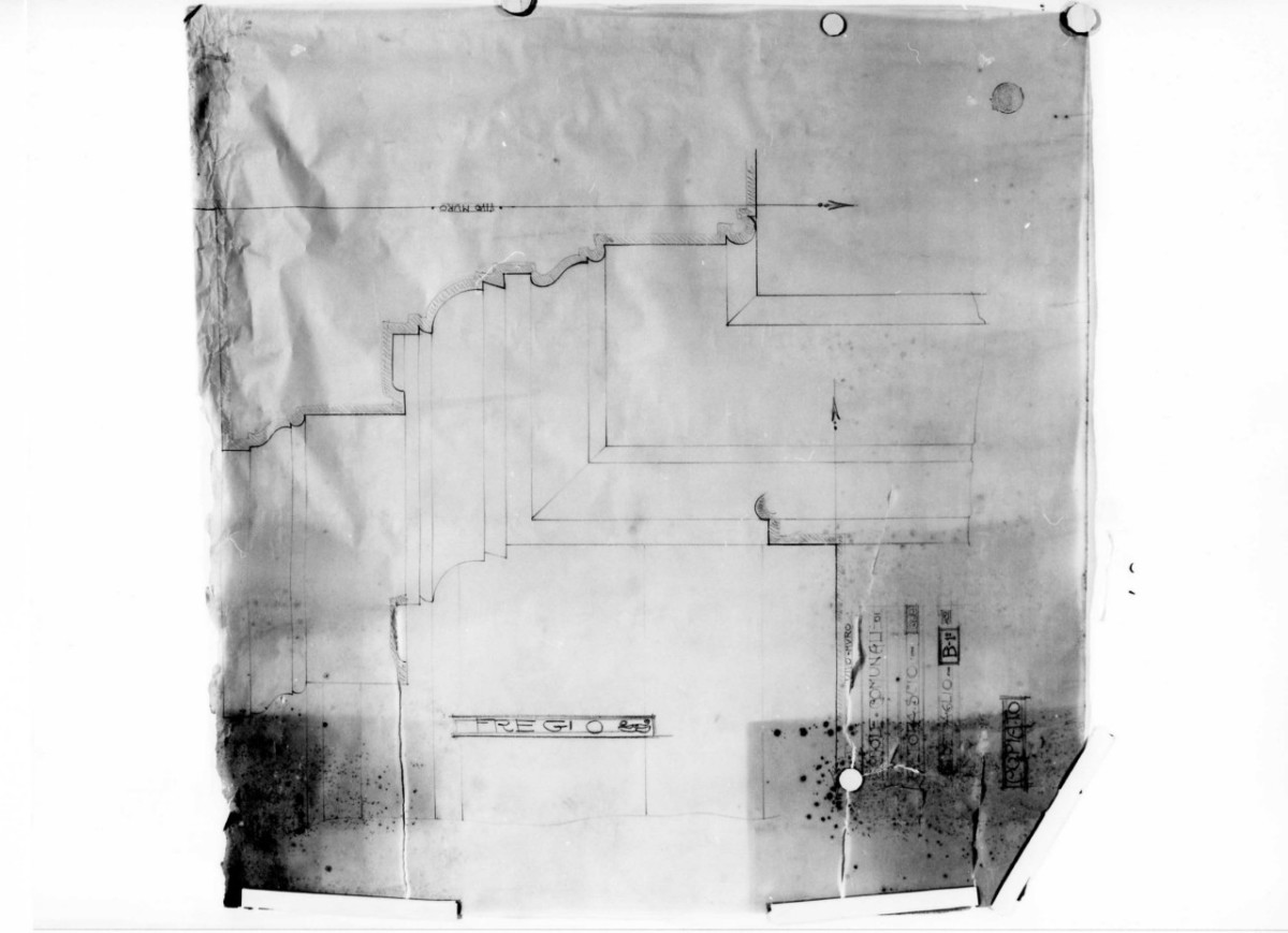 scuole comunali di Altopascio: dettaglio al vero della cornice di una delle finestre del piano (disegno architettonico) di Brizzi Raffaello (sec. XX)