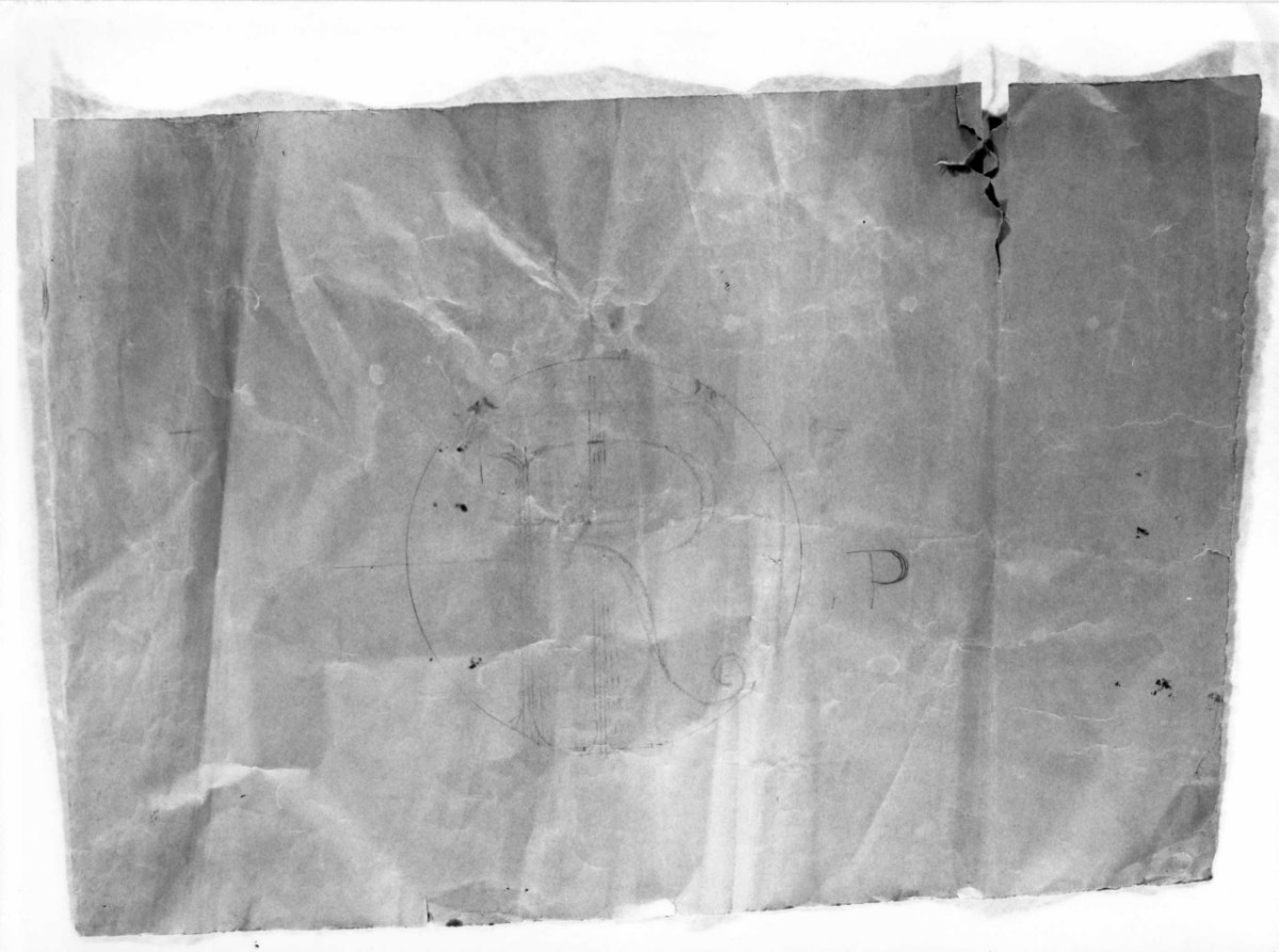 edificio destinato a cinematografo e negozi a Montecatini Terme: dettaglio del monogramma "TR" (disegno architettonico) di Brizzi Raffaello (primo quarto sec. XX)