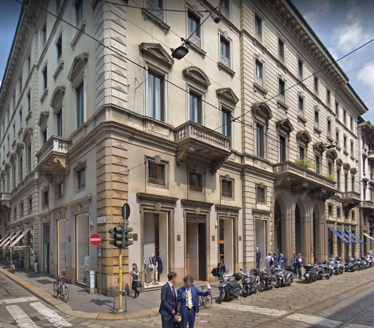 Facciate e portico interno (palazzo) - Milano (MI)  (XIX)