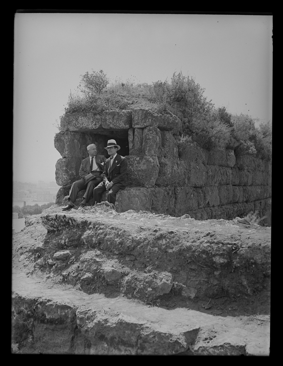 Badiali [e] Inacozzo <Acquedotto Felice ; Roma> - Acquedotti (negativo) di laboratorio fotografico Soprintendenza Monumenti del Lazio (laboratorio) (terzo quarto XX)