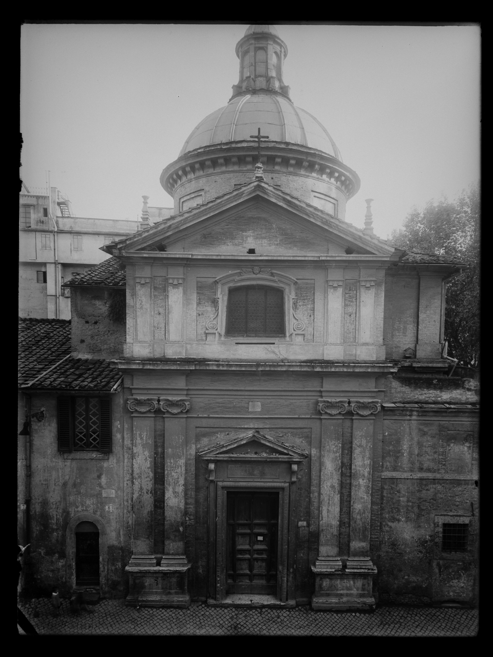 Chiesa Sant'Eligio degli Orefici <Roma> - Facciate (negativo) di laboratorio fotografico Soprintendenza Monumenti del Lazio (laboratorio) (terzo quarto XX)