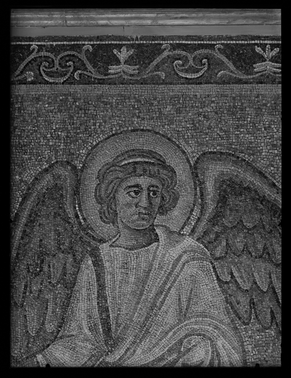 Angelo <Basilica dei Santi Cosma e Damiano ; Roma> - Archi di trionfo - Mosaici - Sec. 6.-8 (negativo) di laboratorio fotografico Soprintendenza Monumenti del Lazio (laboratorio) (secondo quarto XX)