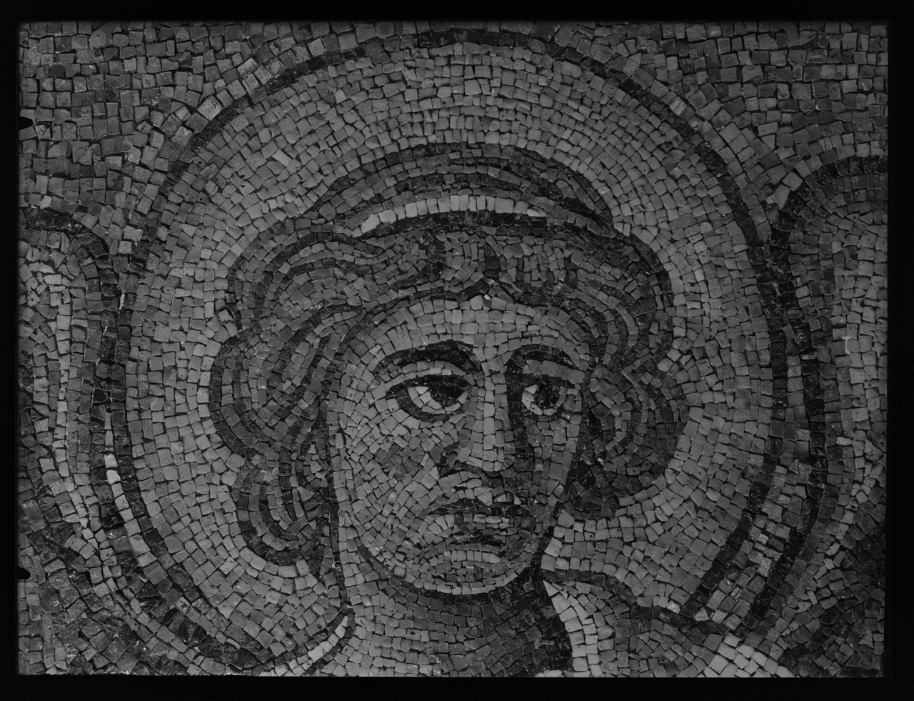 Angelo <Basilica dei Santi Cosma e Damiano ; Roma> - Archi di trionfo - Mosaici - Sec. 6.-8 (negativo) di laboratorio fotografico Soprintendenza Monumenti del Lazio (laboratorio) (secondo quarto XX)