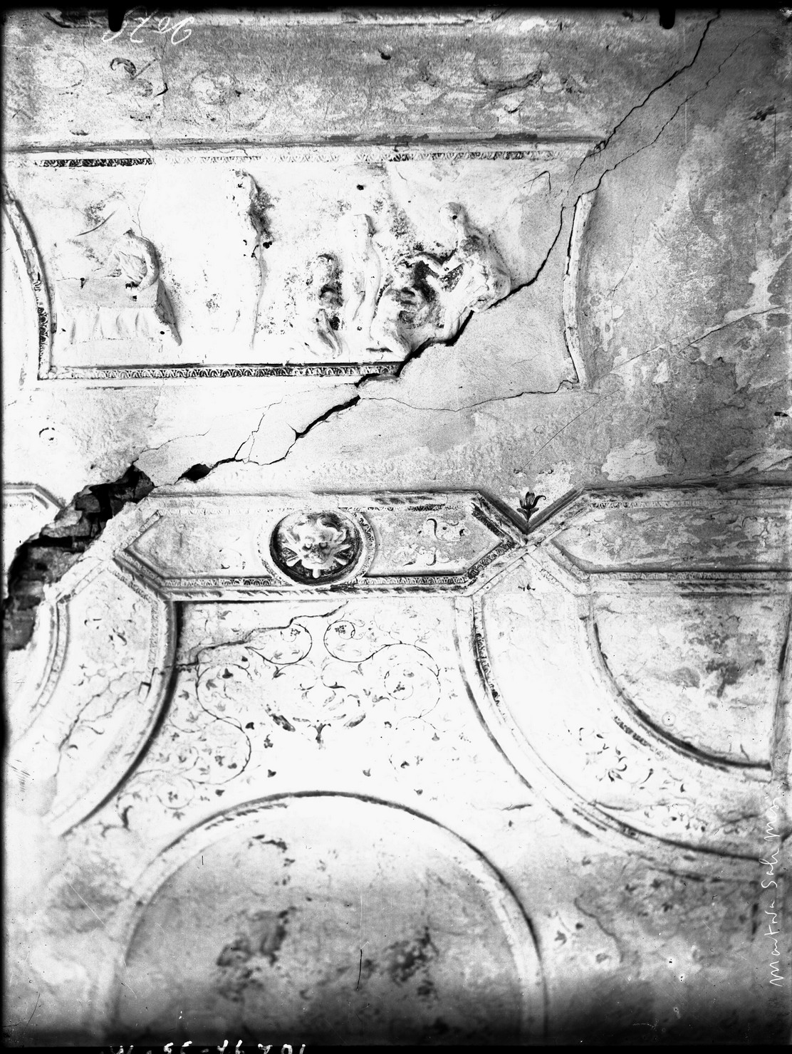 Mantova - Palazzo Ducale - Corte Nuova - Galleria dei Marmi (negativo) di Anonimo (XX)