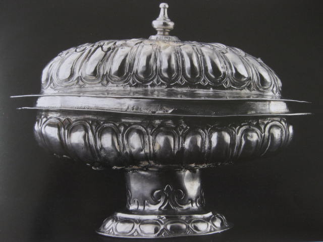 motivi decorativi vegetali (navicella portaincenso) - bottega napoletana (ultimo quarto XVII)