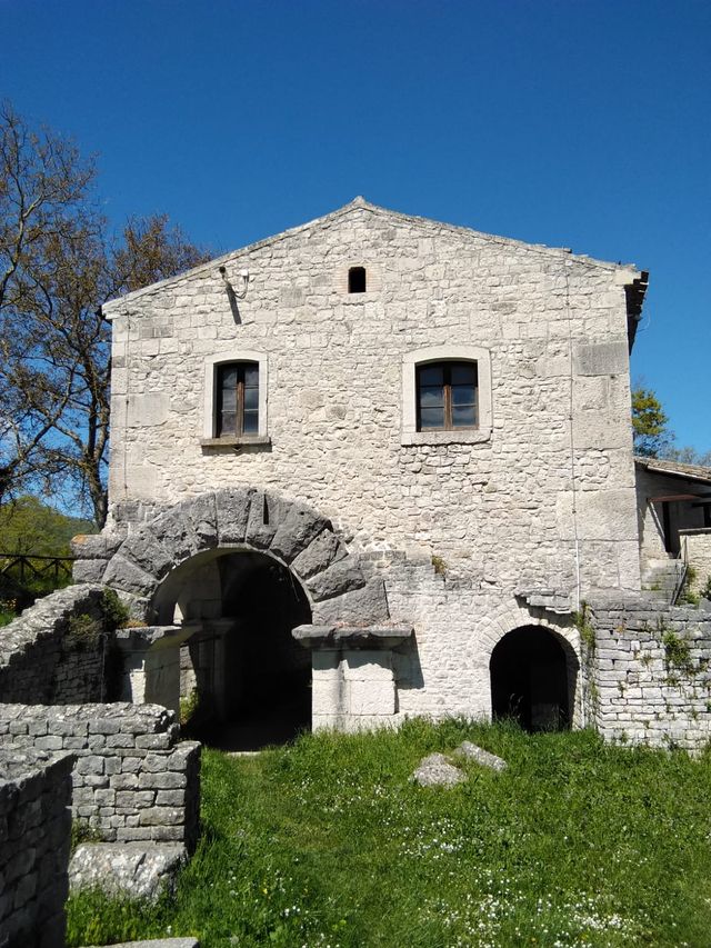 su tetrapilo (casa, rurale, a schiera) - Sepino (CB) 