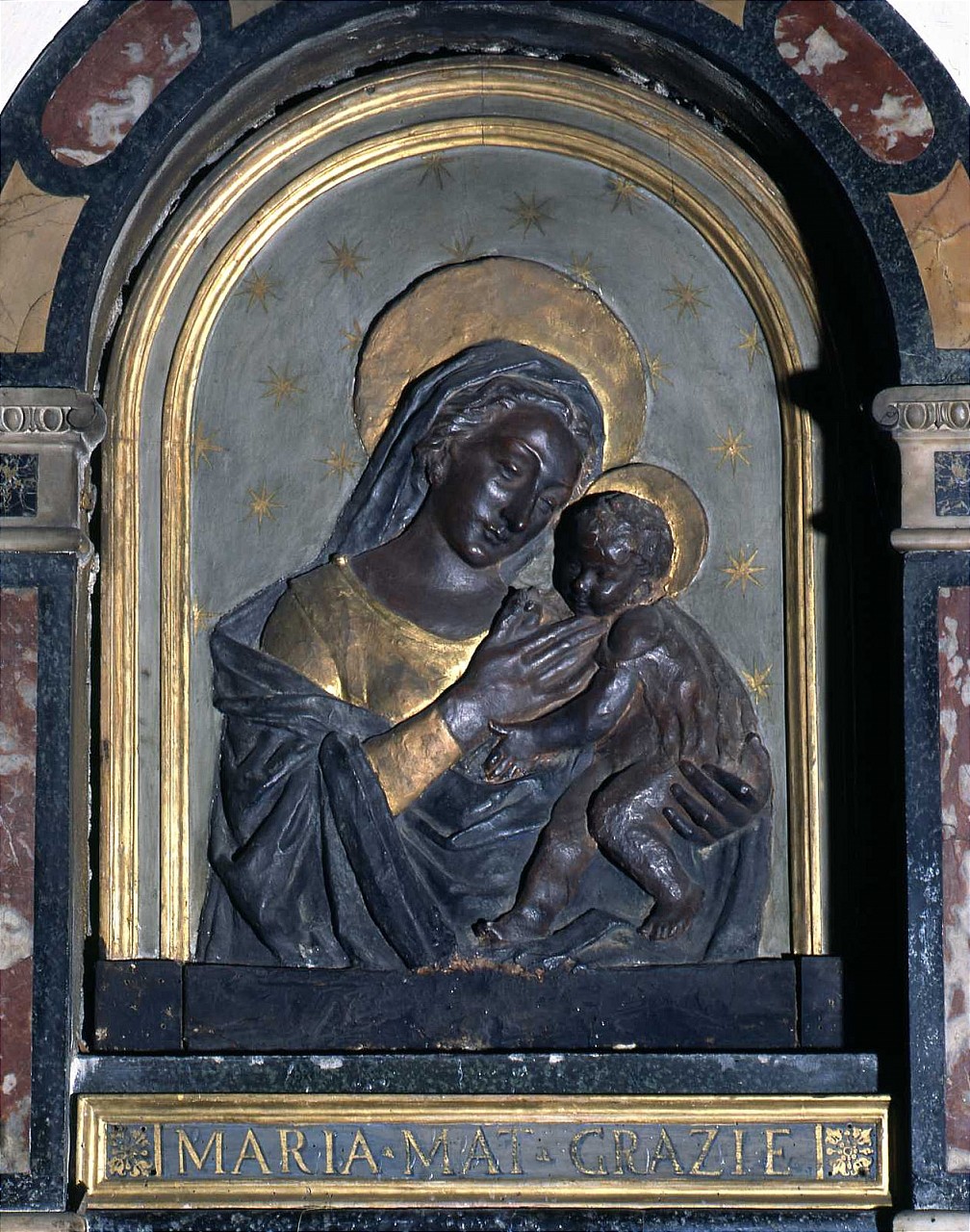 Madonna col Bambino, Madonna con Bambino (rilievo, opera isolata) di Benedetto da Maiano (cerchia) (seconda metà sec. XV)