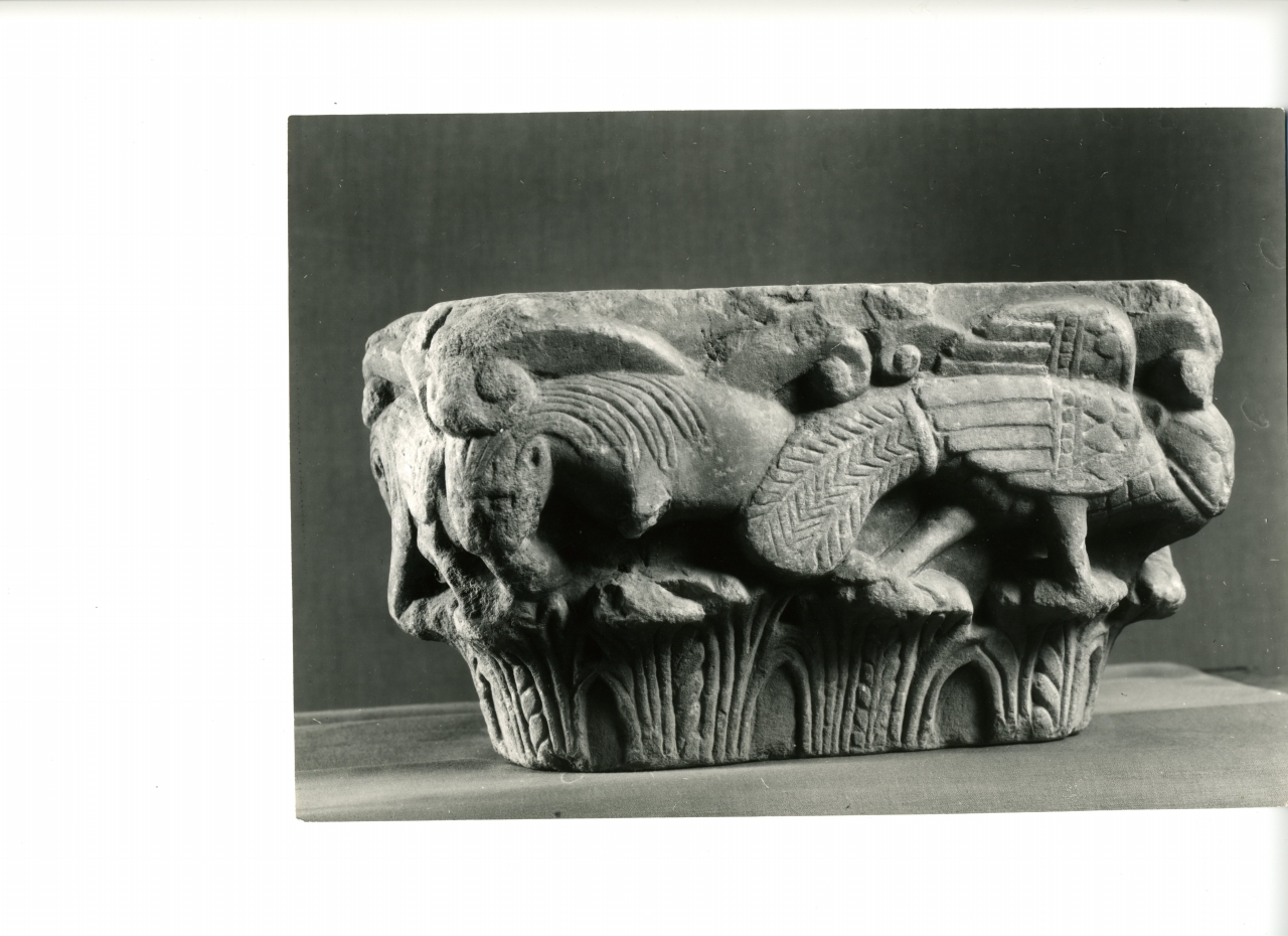 capitello romanico (positivo) di anonimo - scuola lombarda (metà XX)