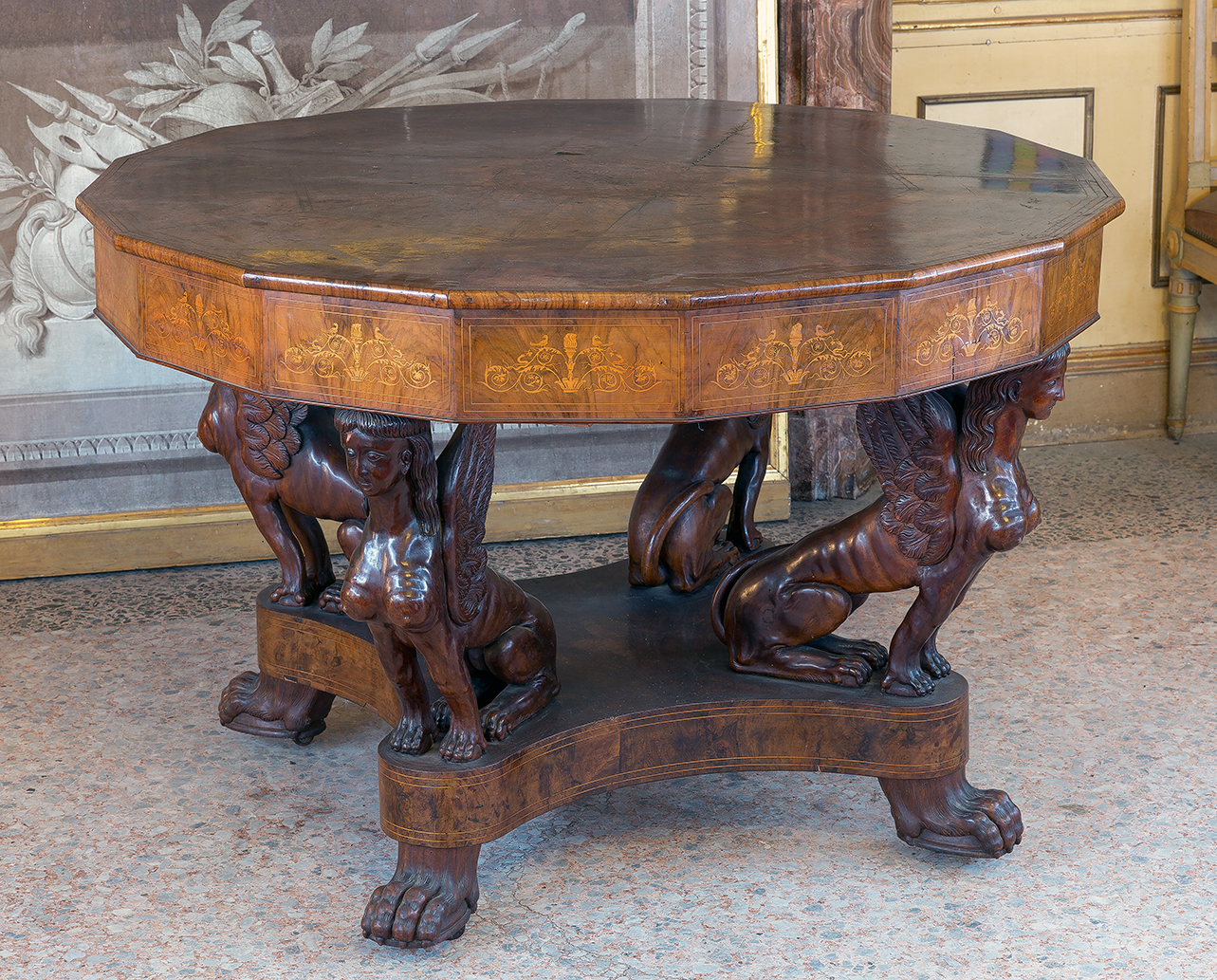 Sfingi (tavolo da centro, opera isolata) - ambito ligure-piemontese (secondo quarto sec. XIX)