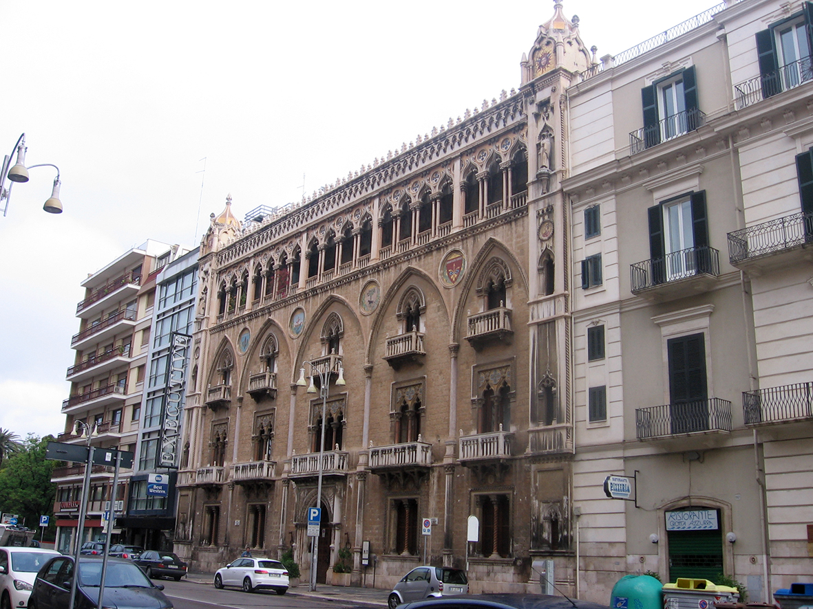 Palazzo Fizzarotti (palazzo, privato) - Bari (BA) 