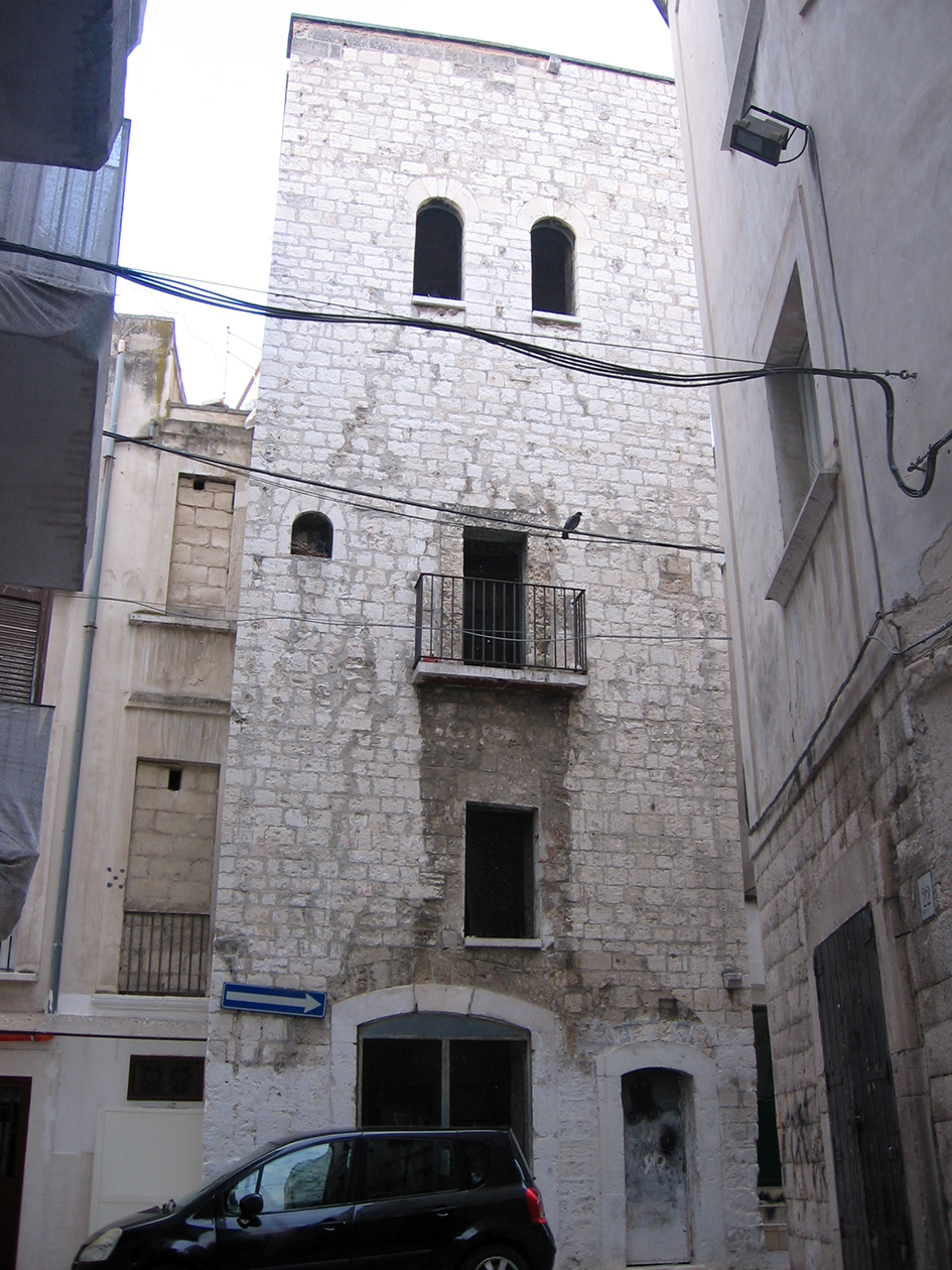 Casa torre in Via della Torretta n.5-6 (casa, a torre) - Bari (BA) 