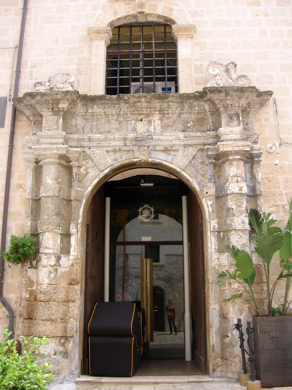 Ex Palazzo dei Gesuiti in Via Garibaldi 31 (convento, gesuitico) - Monopoli (BA) 
