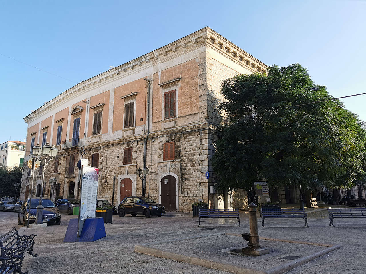 Palazzo Gioia (palazzo, gentilizio) - Corato (BA) 