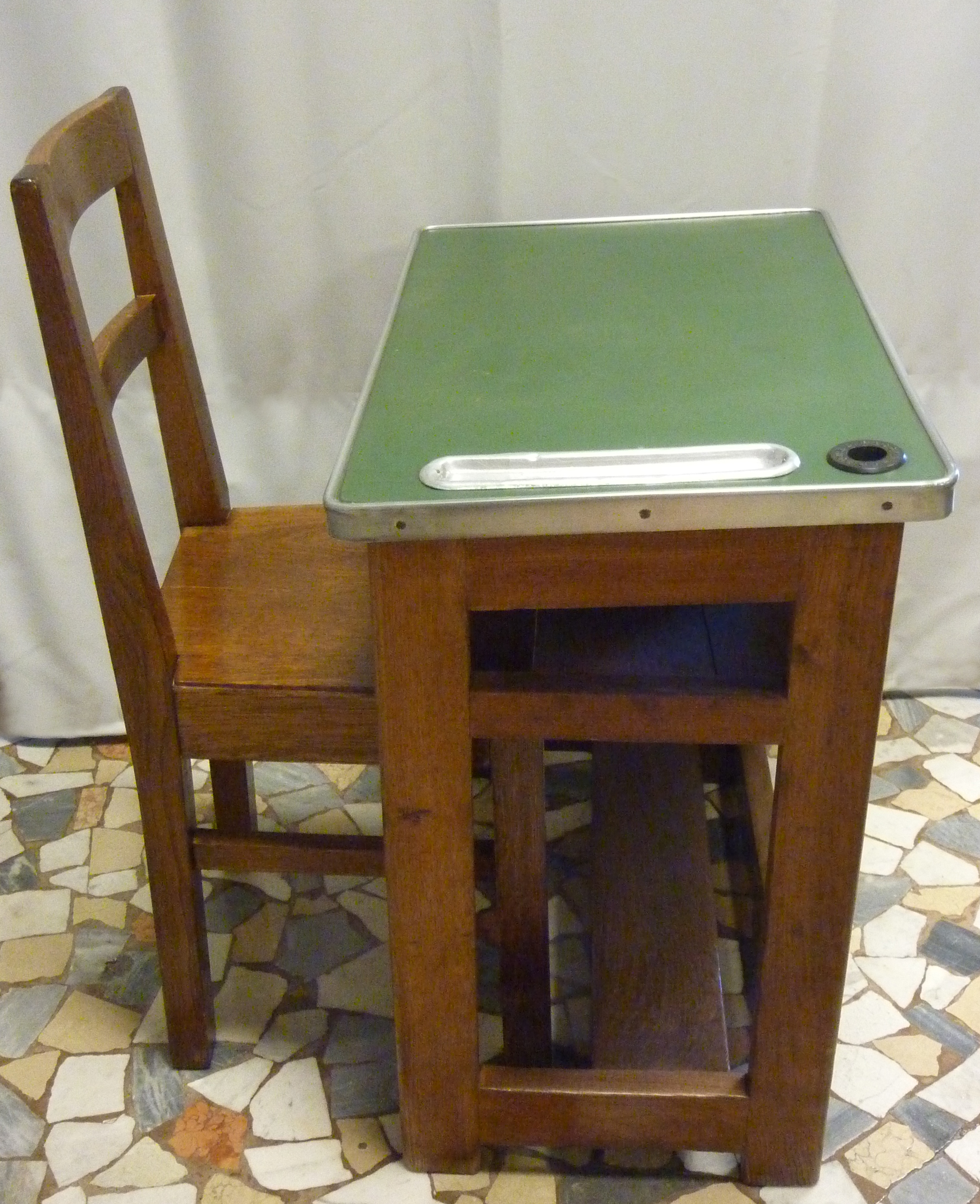 banco da scuola, mobili, arredi e suppellettili (Anni '40 del '900)