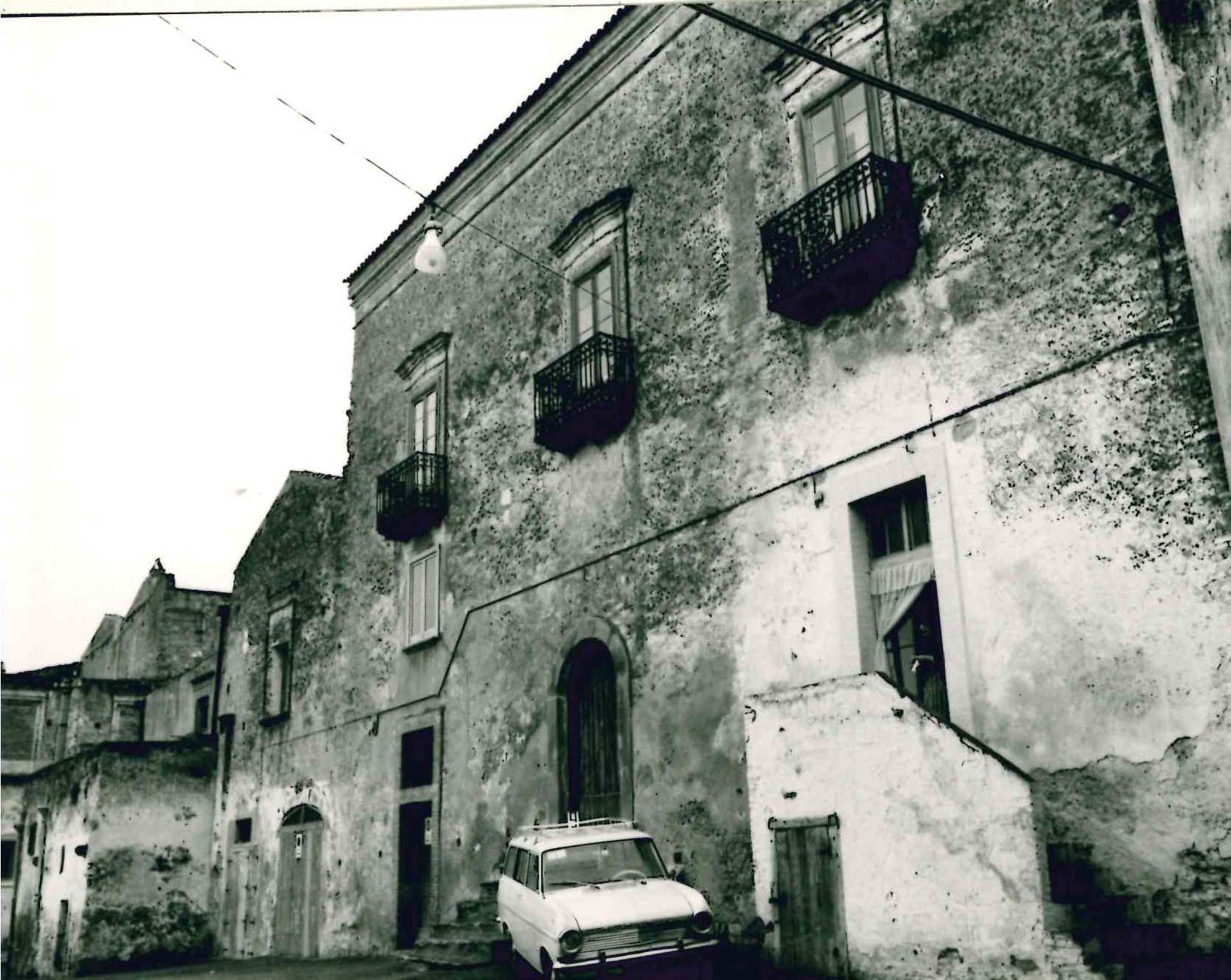 Palazzo Micucci (palazzo, privato) - Ferrandina (MT) 