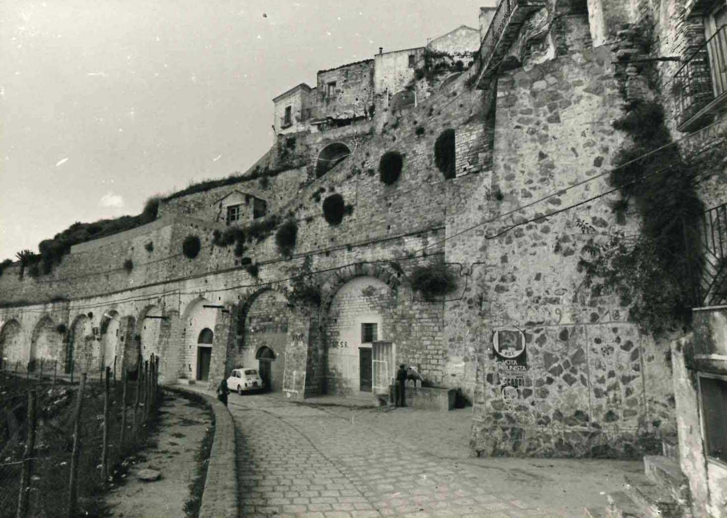 deposito - Tursi (MT)  (XX)