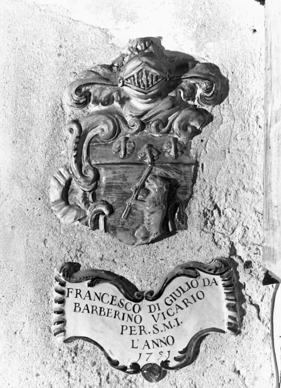 stemma della famiglia Barberini, stemma (rilievo) - manifattura toscana (sec. XVIII)