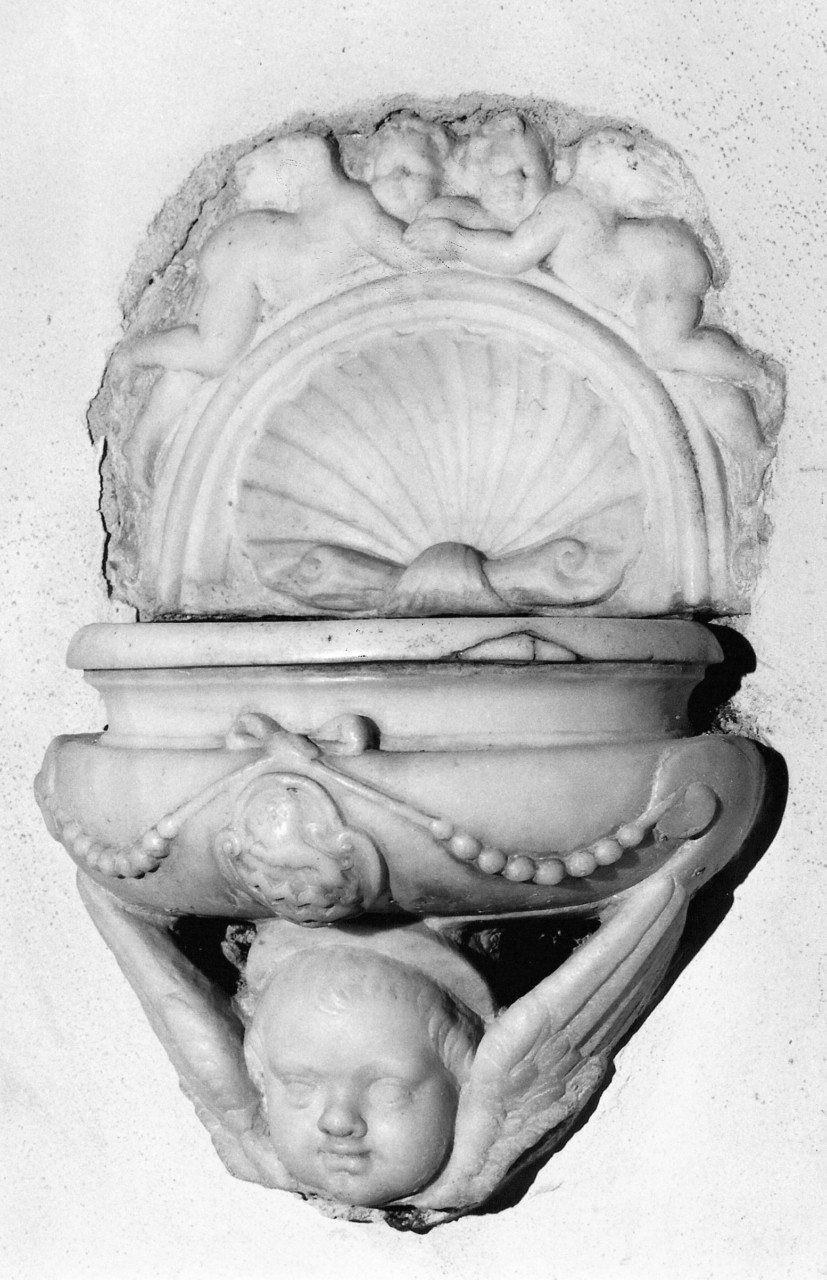 cherubino/ stemma (acquasantiera - da parete, serie) - bottega fiorentina (inizio sec. XVII)