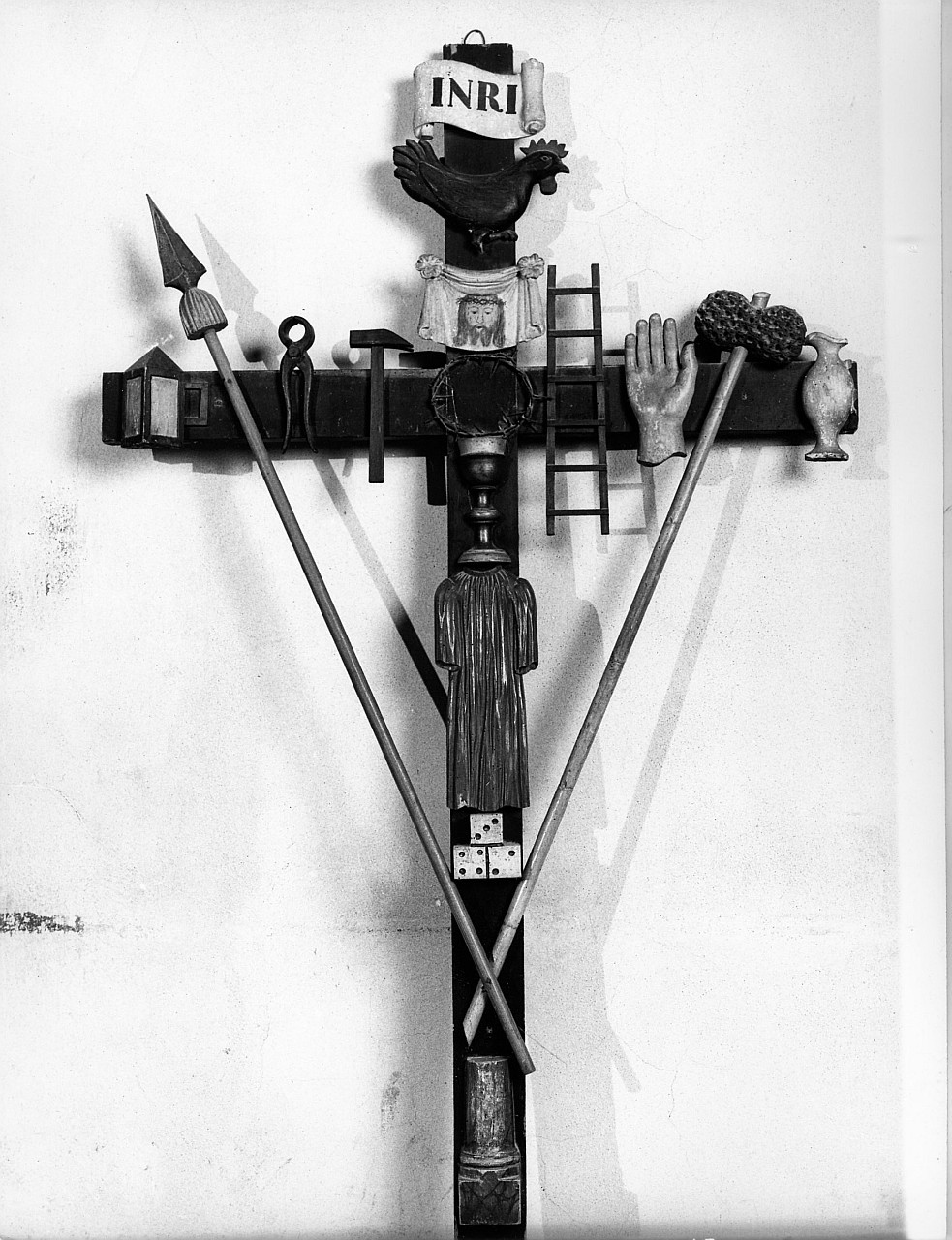 croce penitenziale, opera isolata - manifattura toscana (fine/ inizio secc. XIX/ XX)