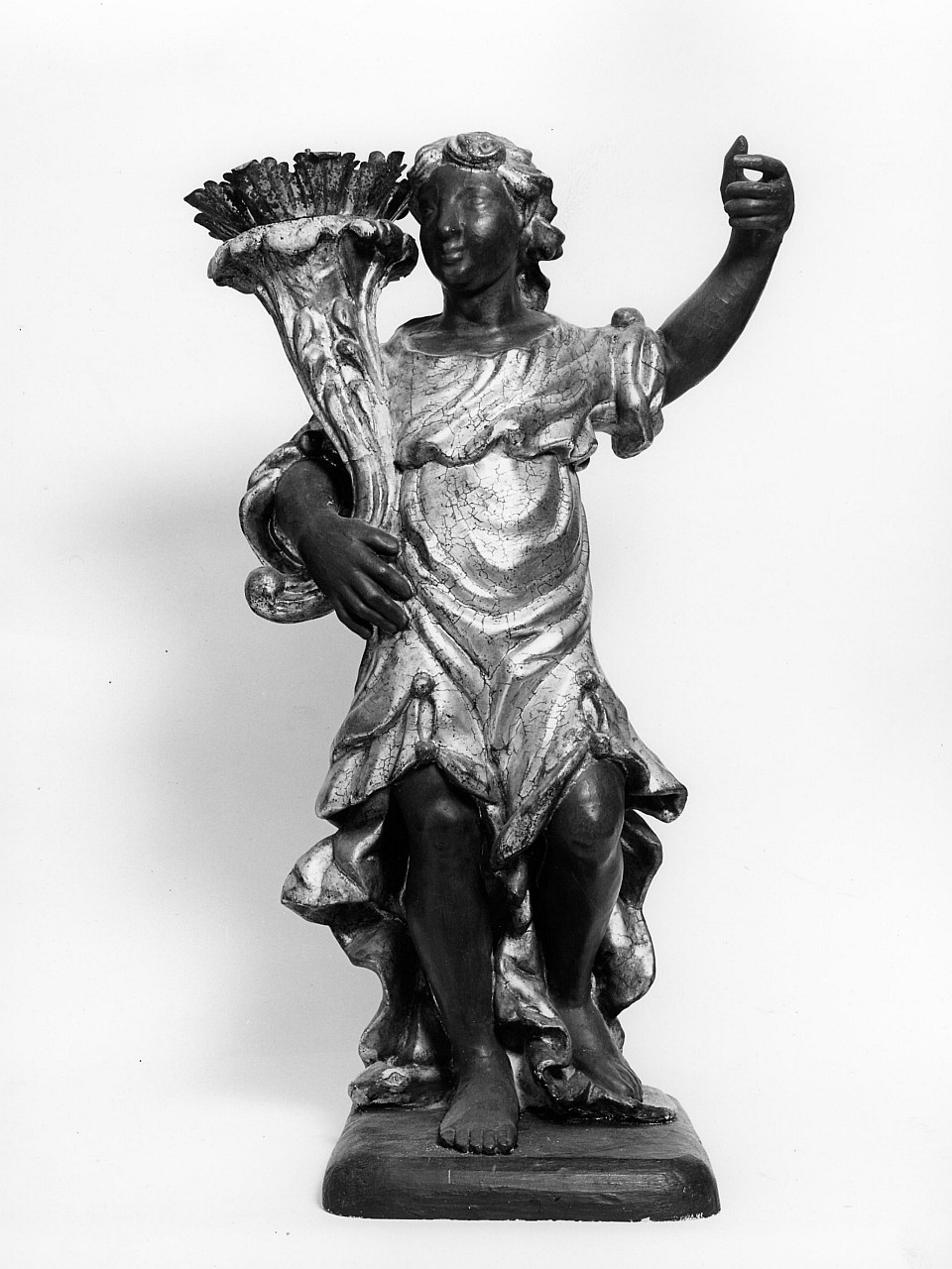 angelo reggicandelabro (scultura, coppia) - bottega veneta (sec. XVII)