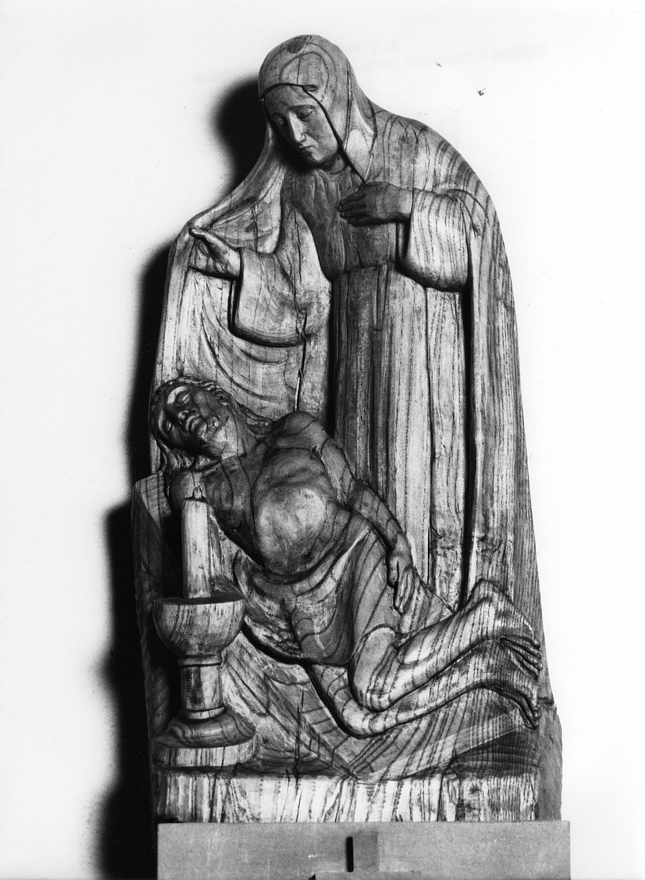 stazione XIV: Gesù deposto nel sepolcro (scultura, elemento d'insieme) di Bartoli Umberto (secc. XIX/ XX)