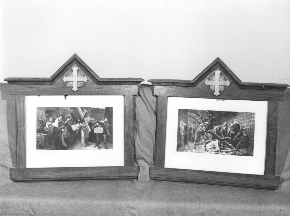 stazione VII: Gesù cade sotto la croce la seconda volta (stampa) di Hirmer Max, Fugel Gebhard (sec. XX)